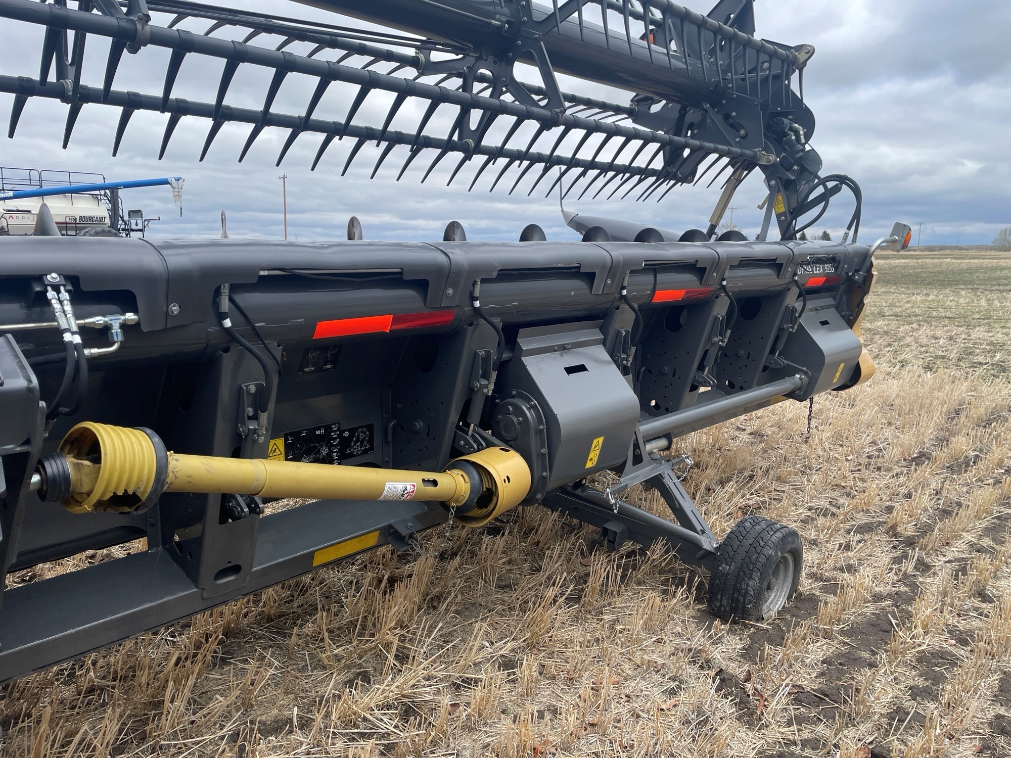 2017 AGCO 9255-35 Header Flex