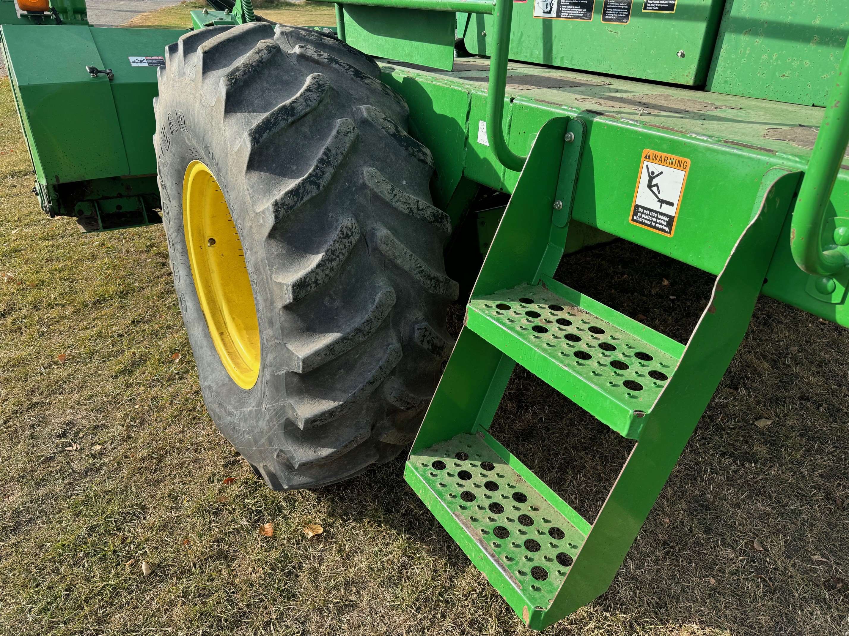 2003 John Deere 4995 Windrower