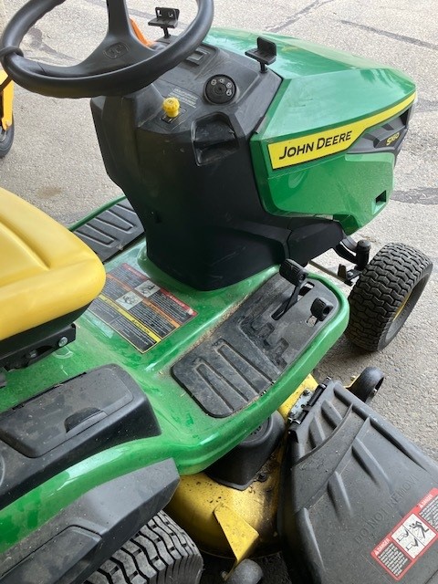 2020 John Deere 5160 Lawn Tractor