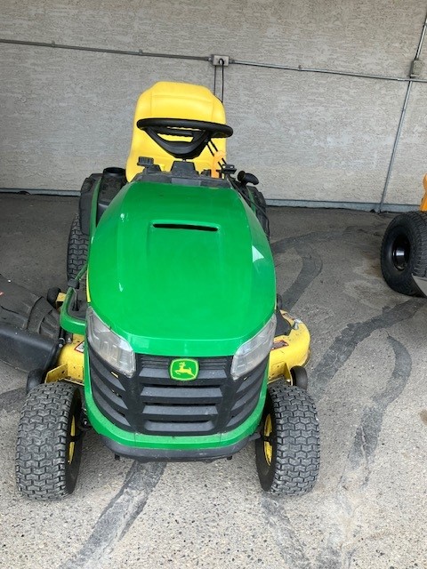 2020 John Deere 5160 Lawn Tractor