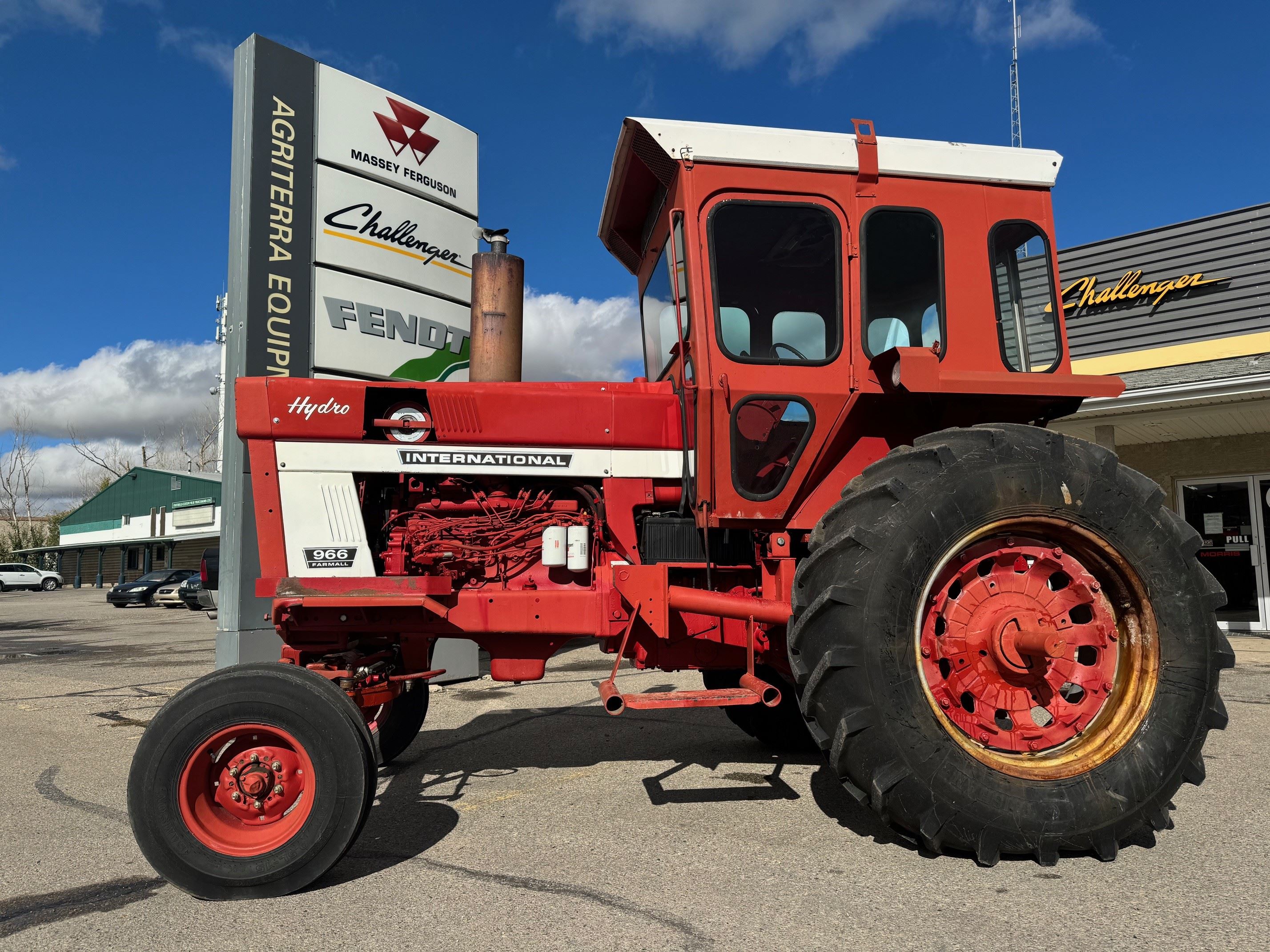 1974 International 966 Tractor