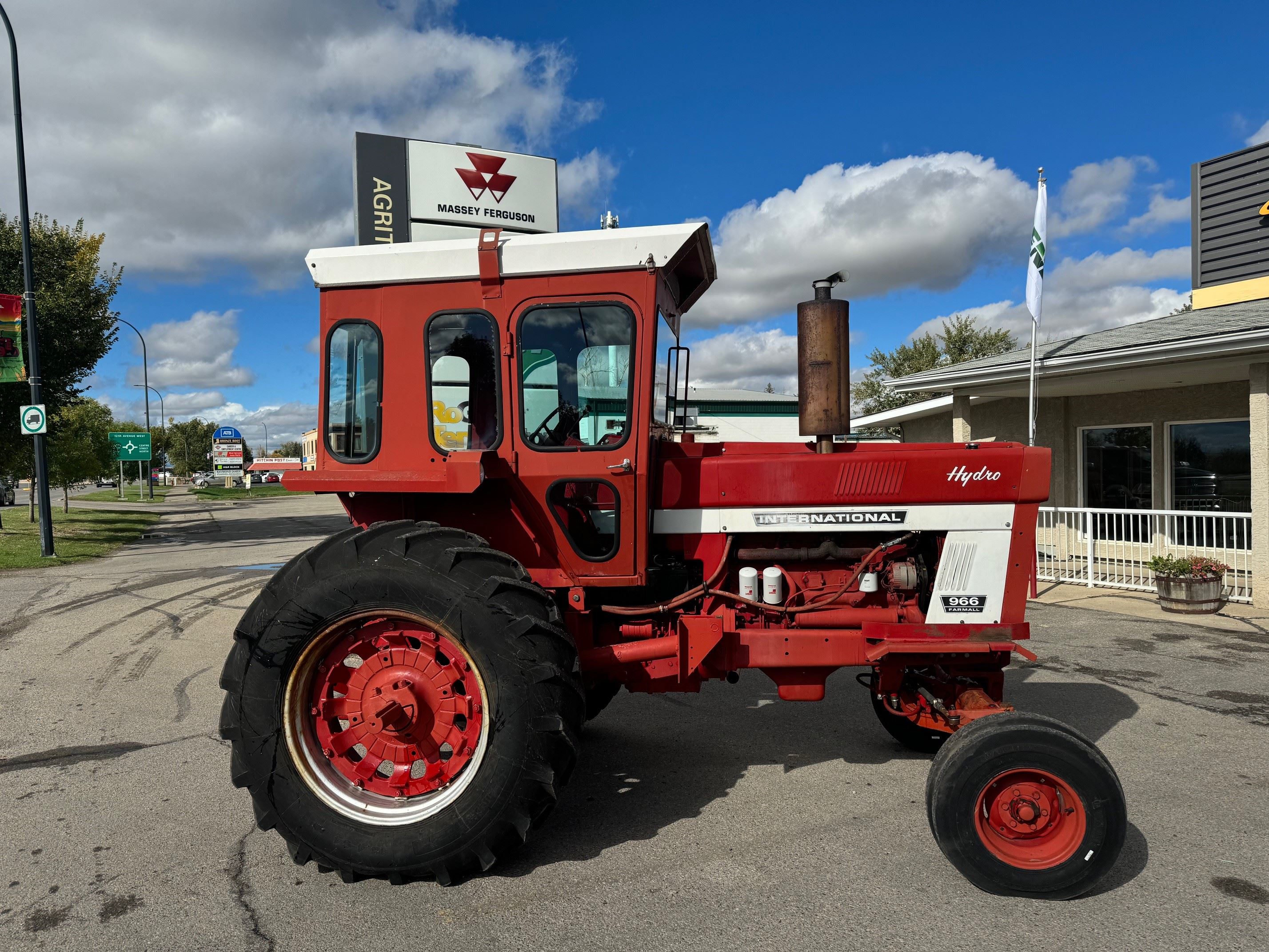 1974 International 966 Tractor