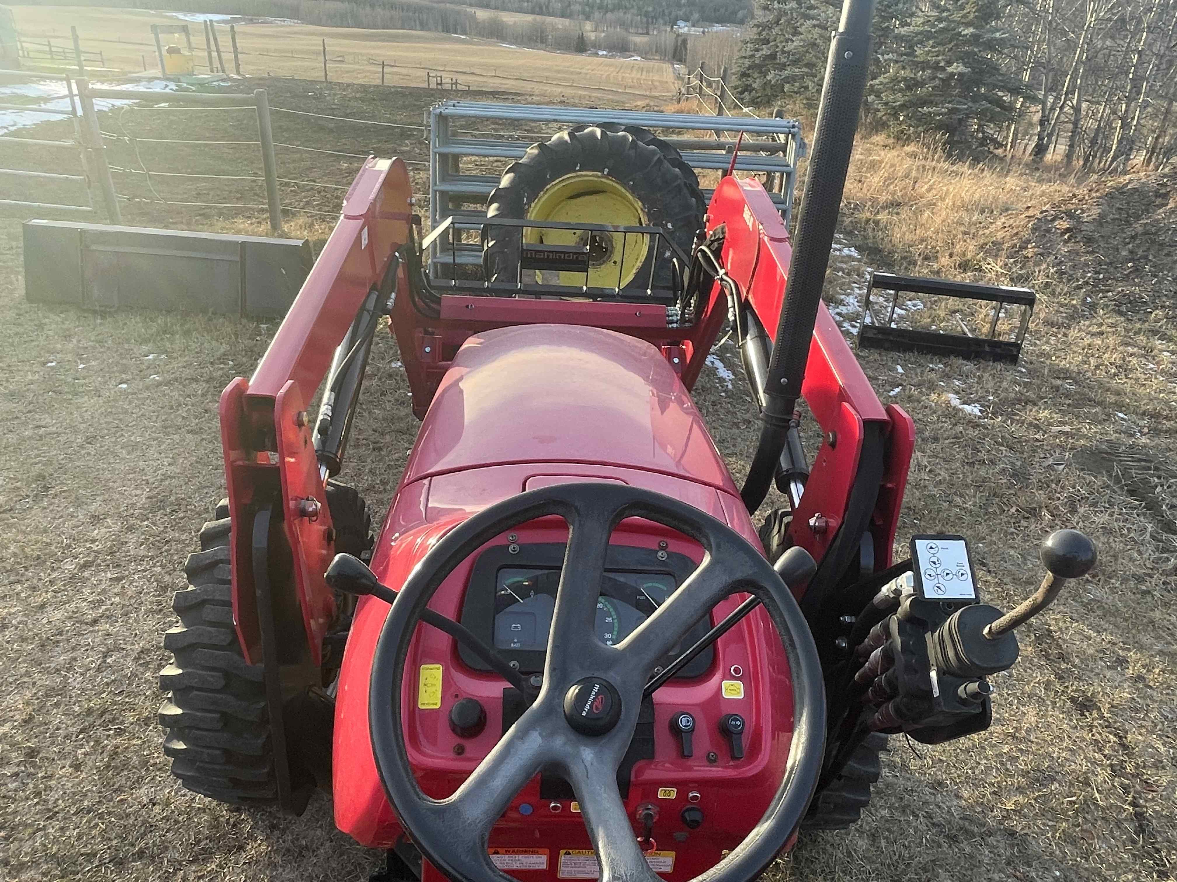 2017 Mahindra 5570 Tractor