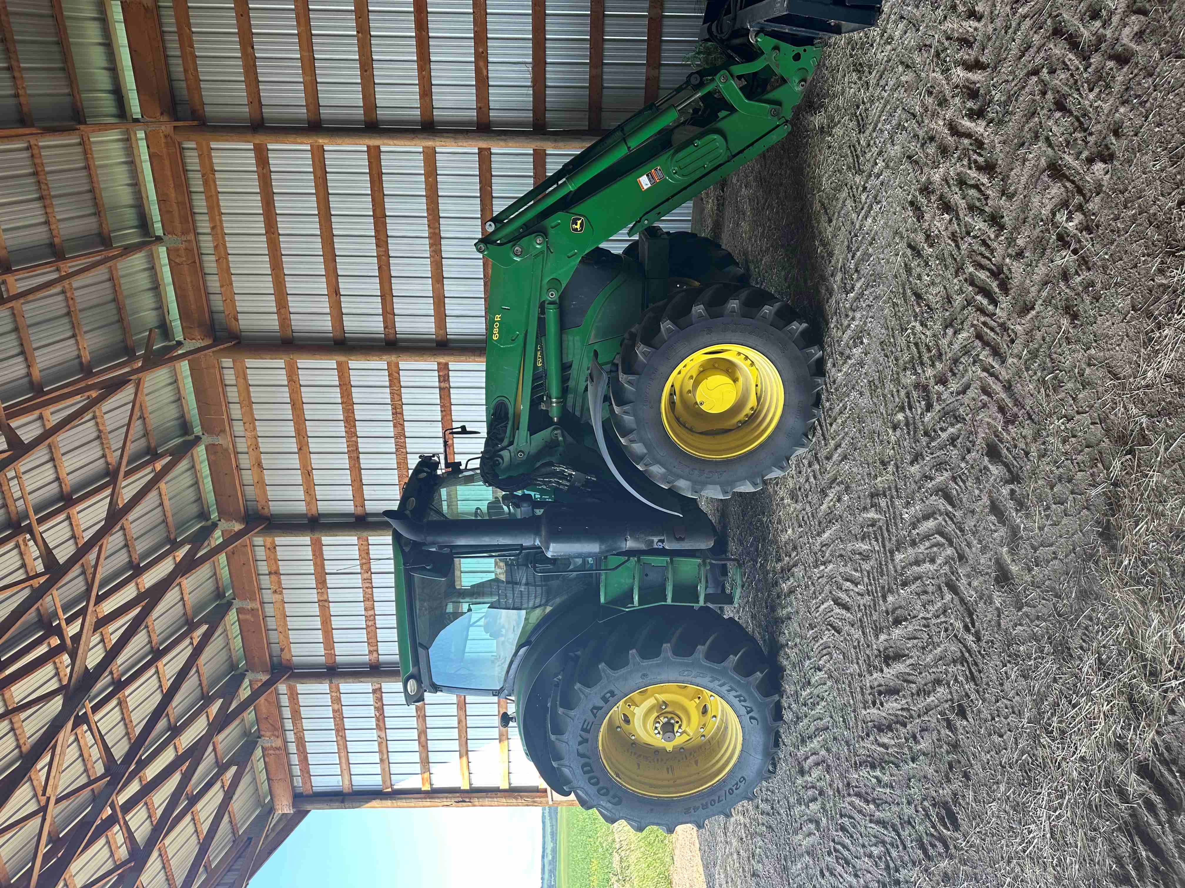 2018 John Deere 6175R Tractor