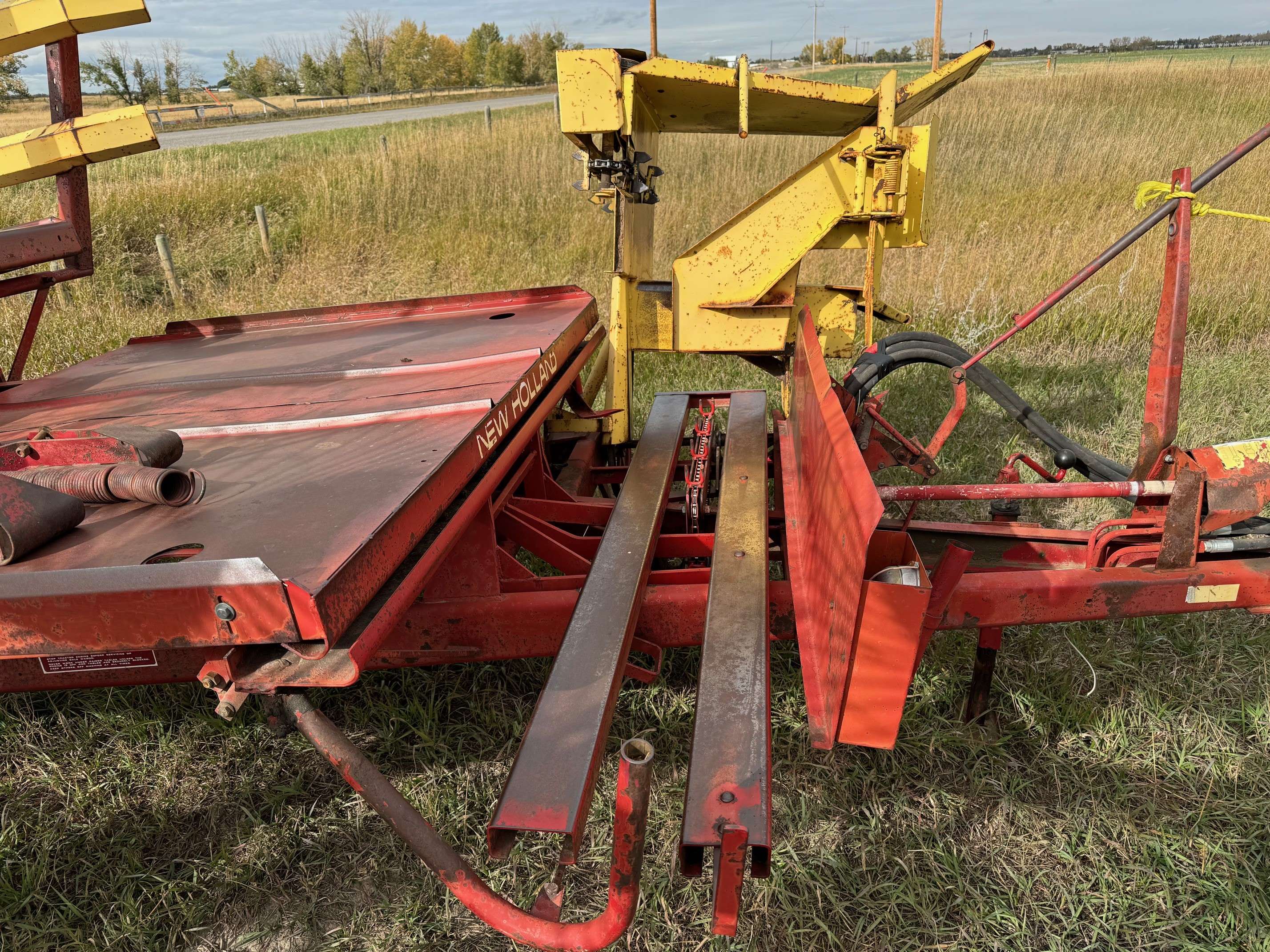 1975 New Holland 1002 Bale Wagon