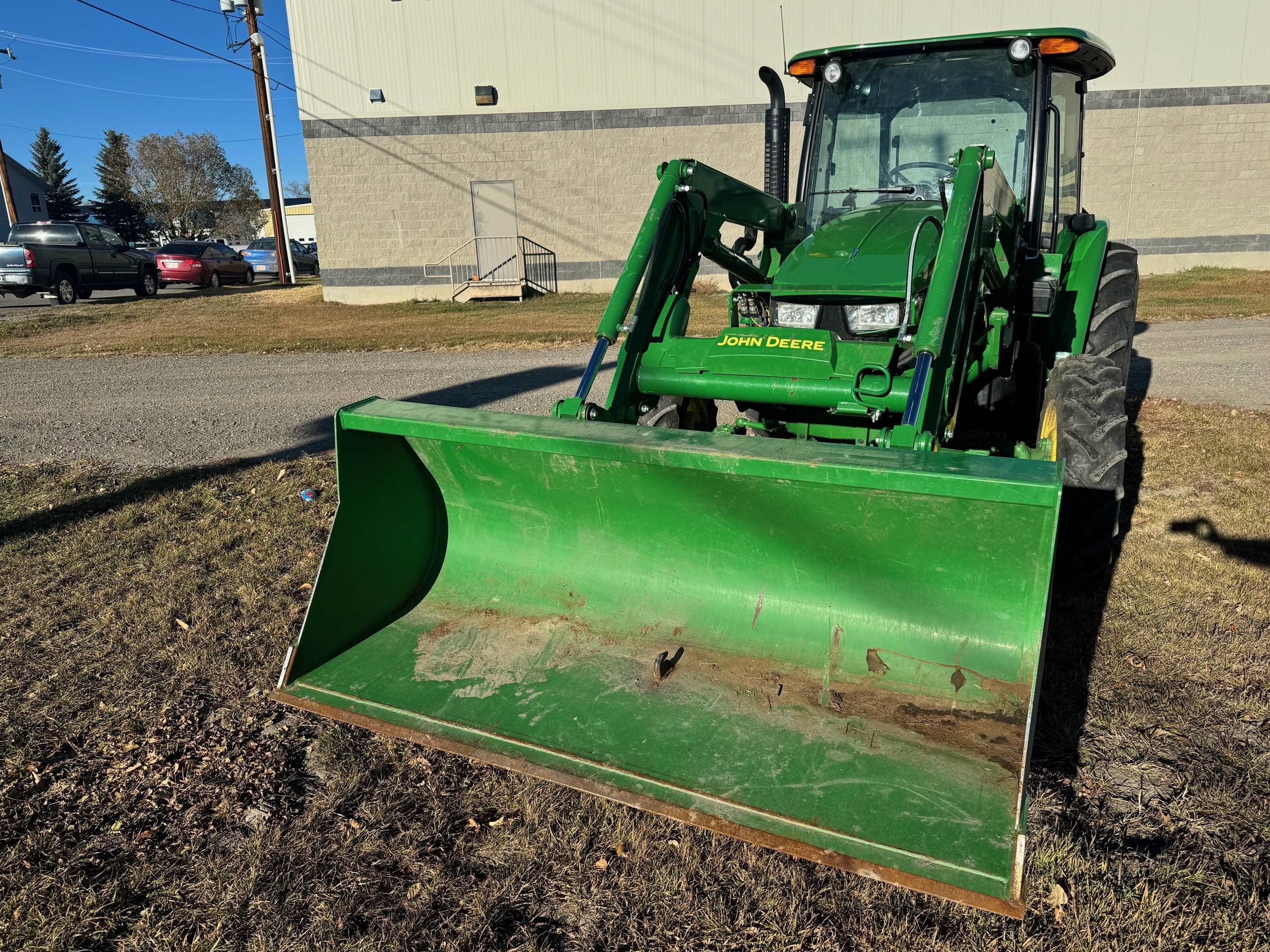 2019 John Deere 5075E Tractor