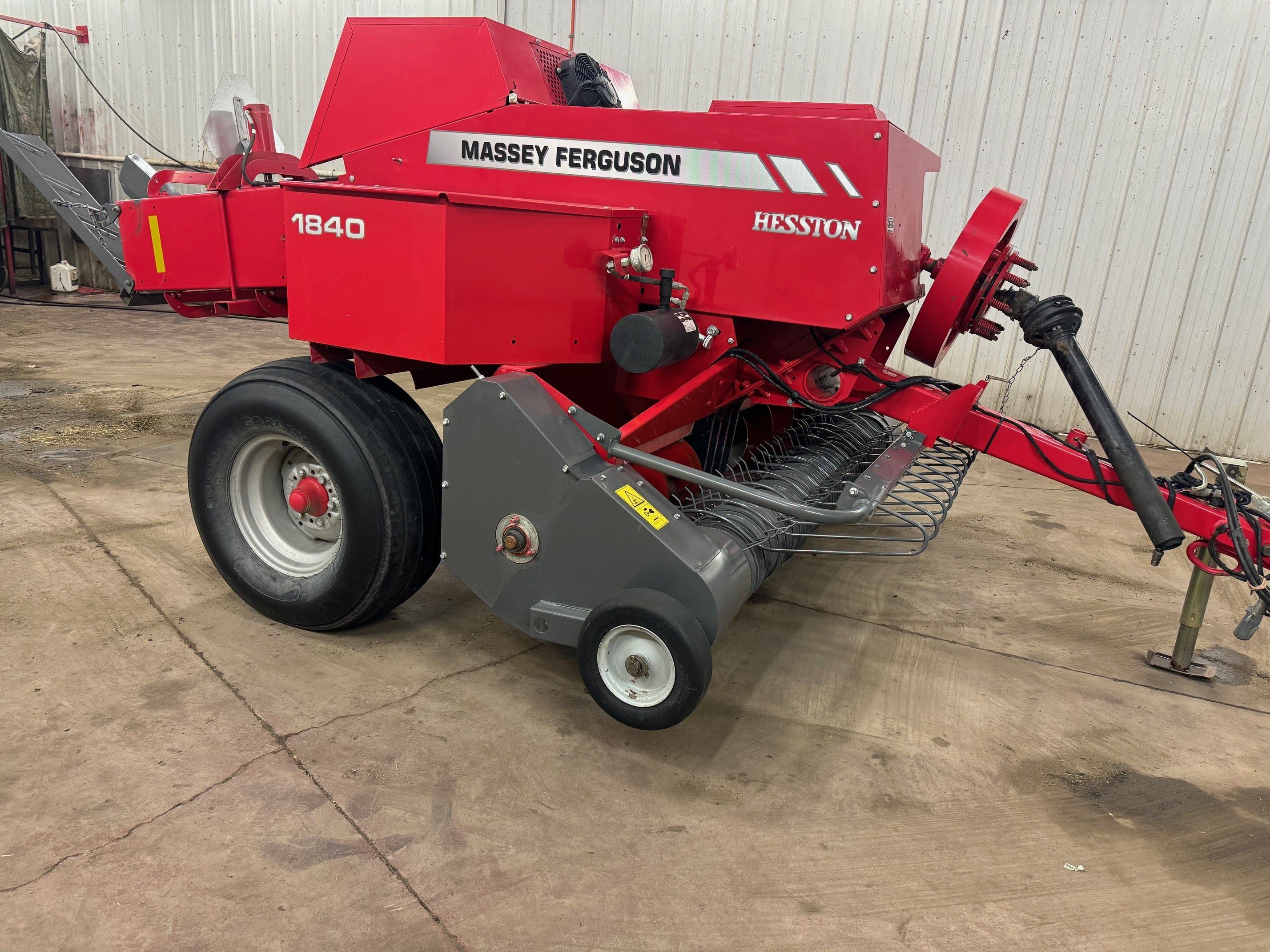 2015 Massey Ferguson 1840 Baler/Square