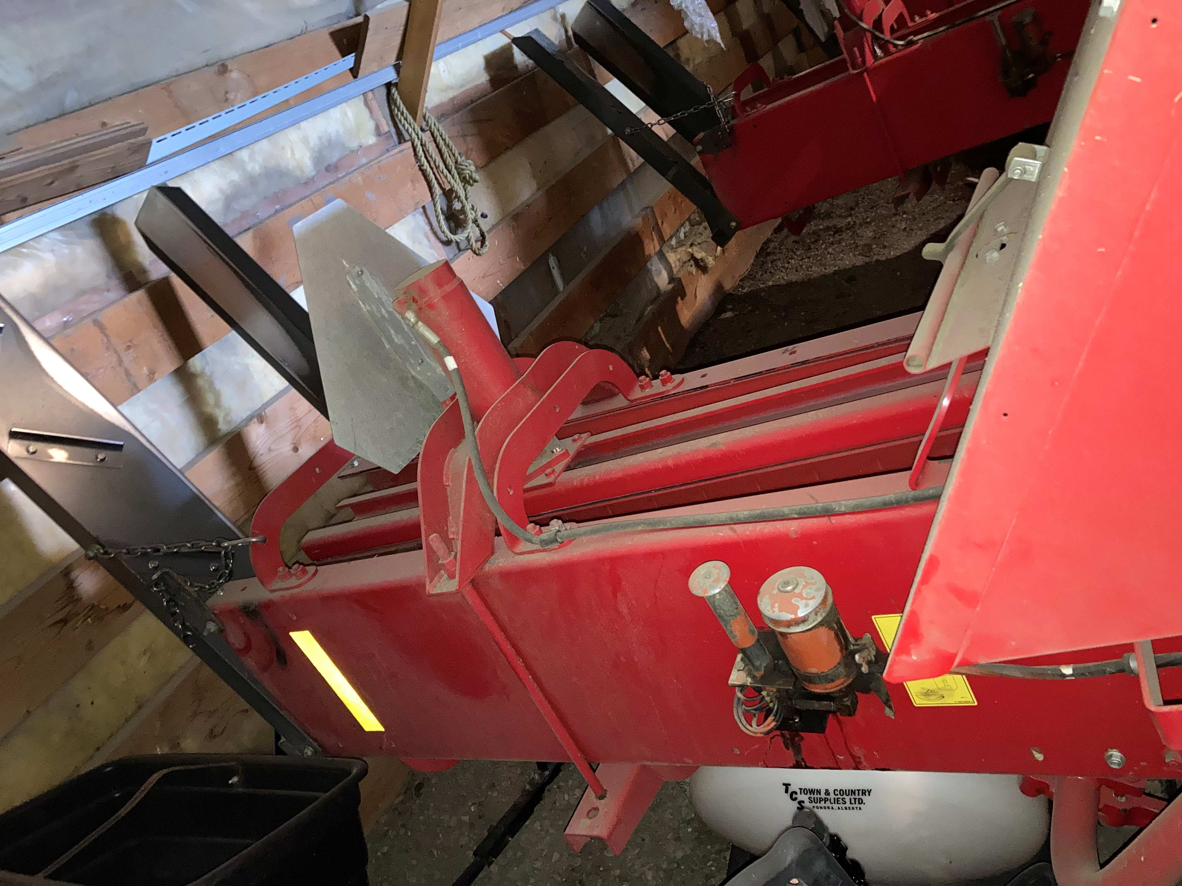 2015 Massey Ferguson 1840 Baler/Square