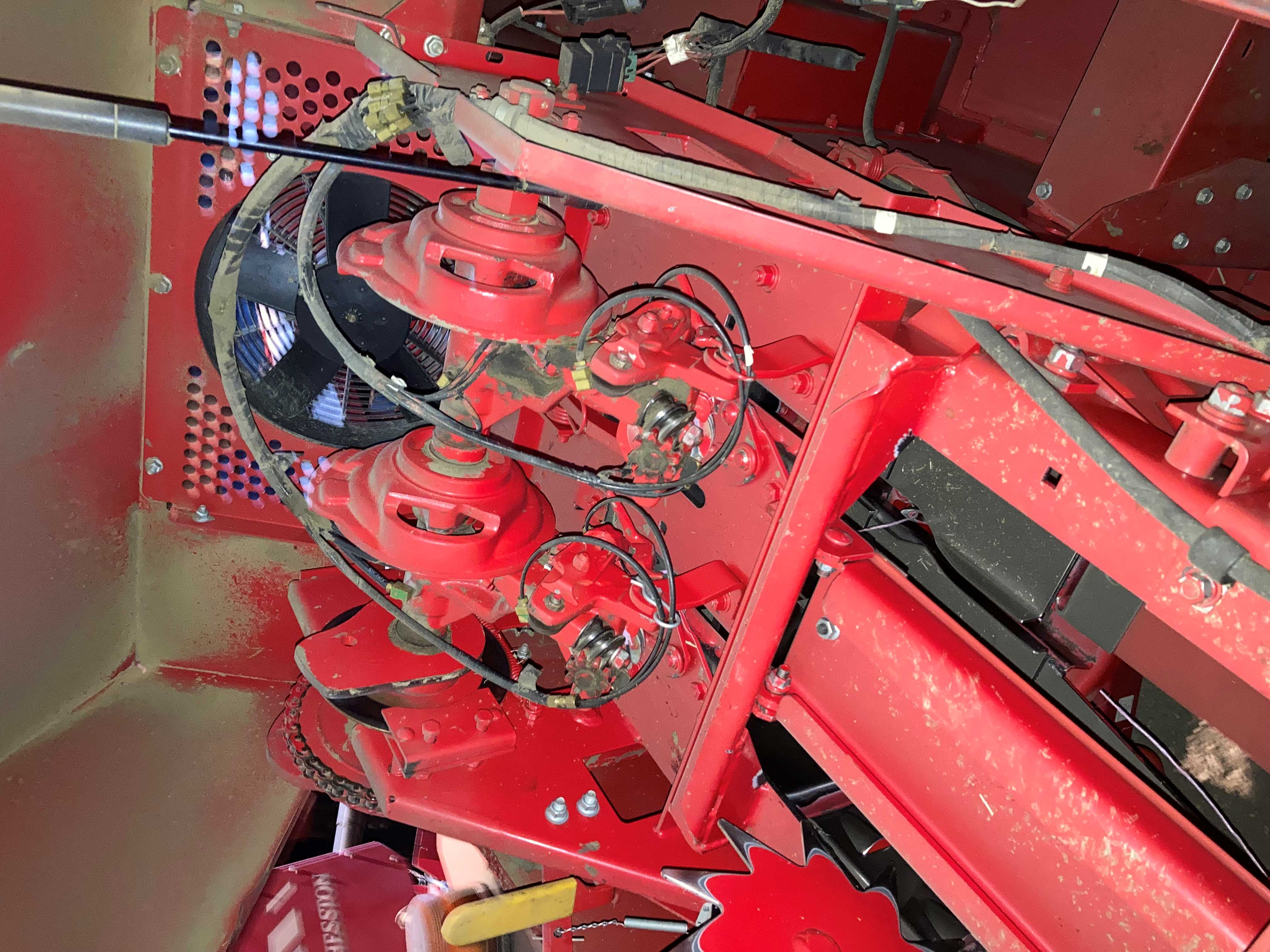 2015 Massey Ferguson 1840 Baler/Square