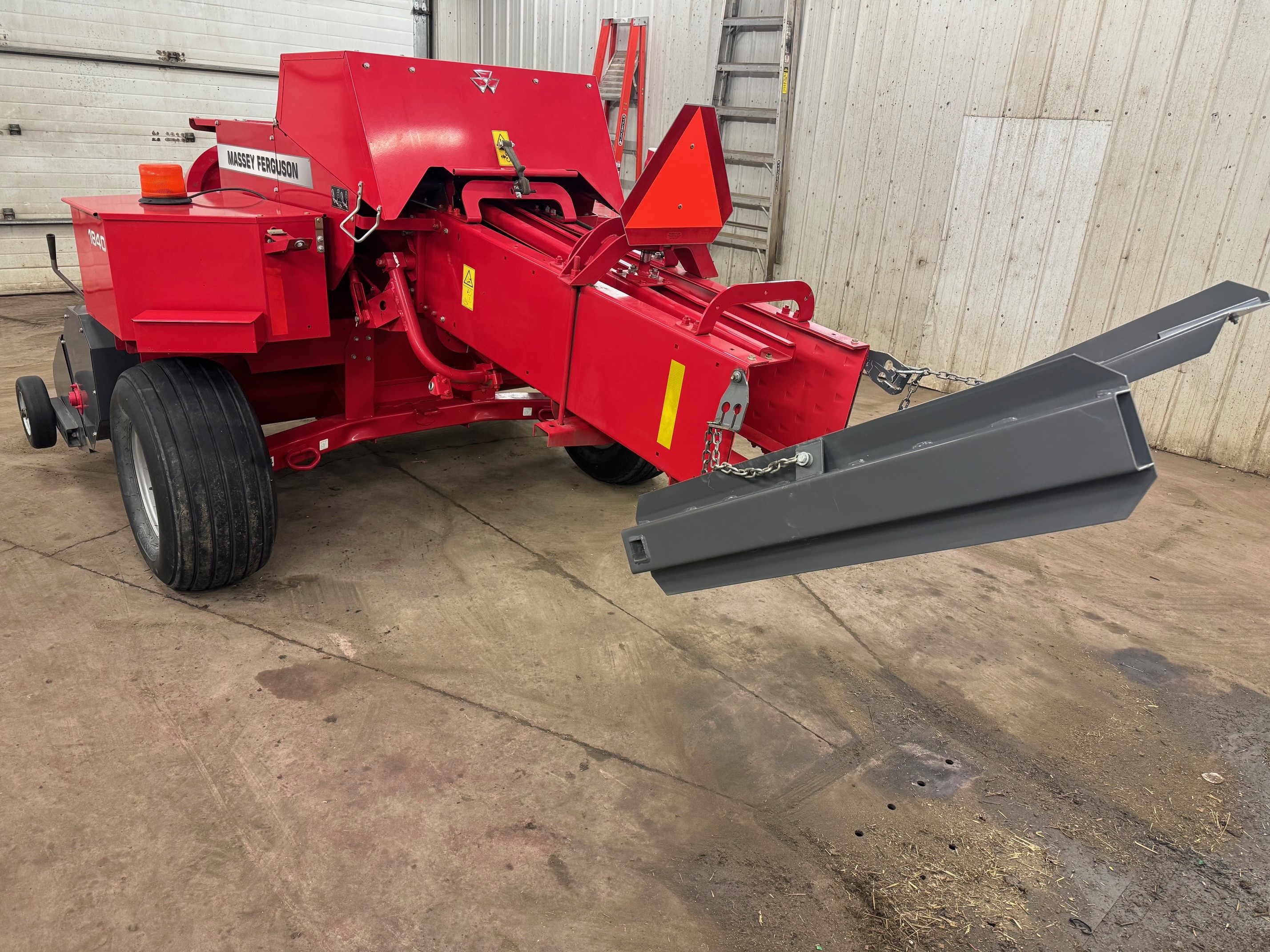 2015 Massey Ferguson 1840 Baler/Square