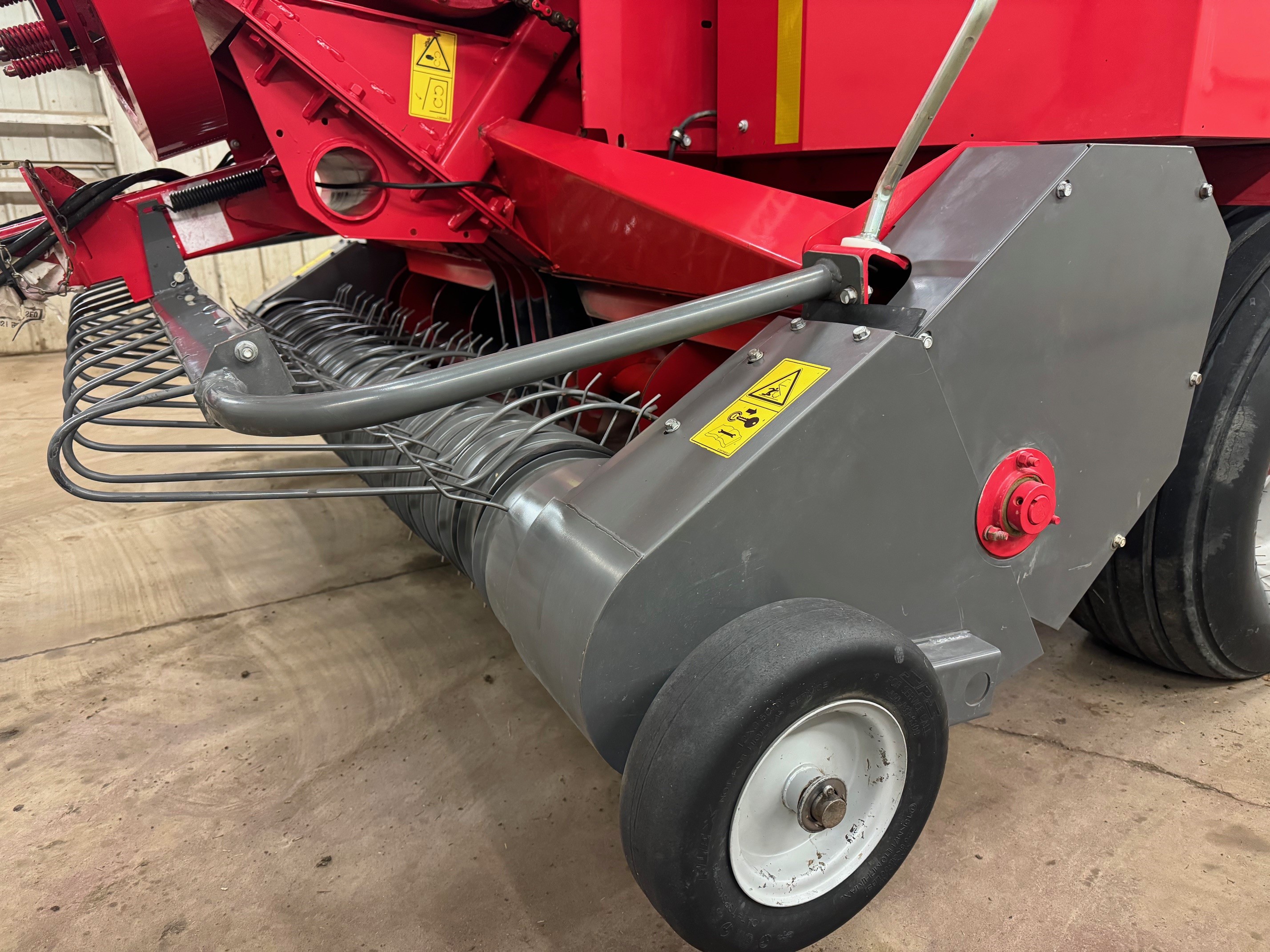 2015 Massey Ferguson 1840 Baler/Square