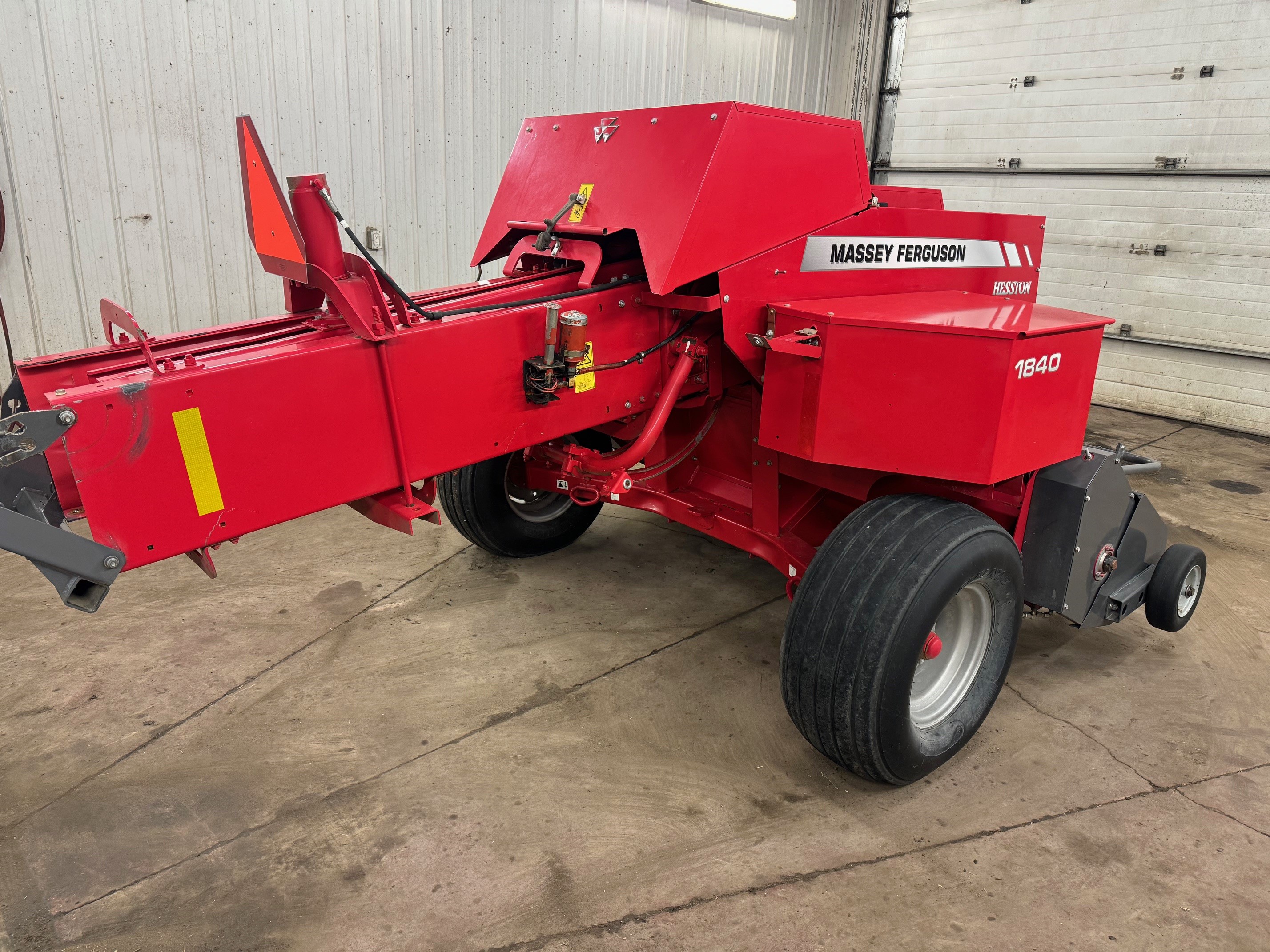 2015 Massey Ferguson 1840 Baler/Square