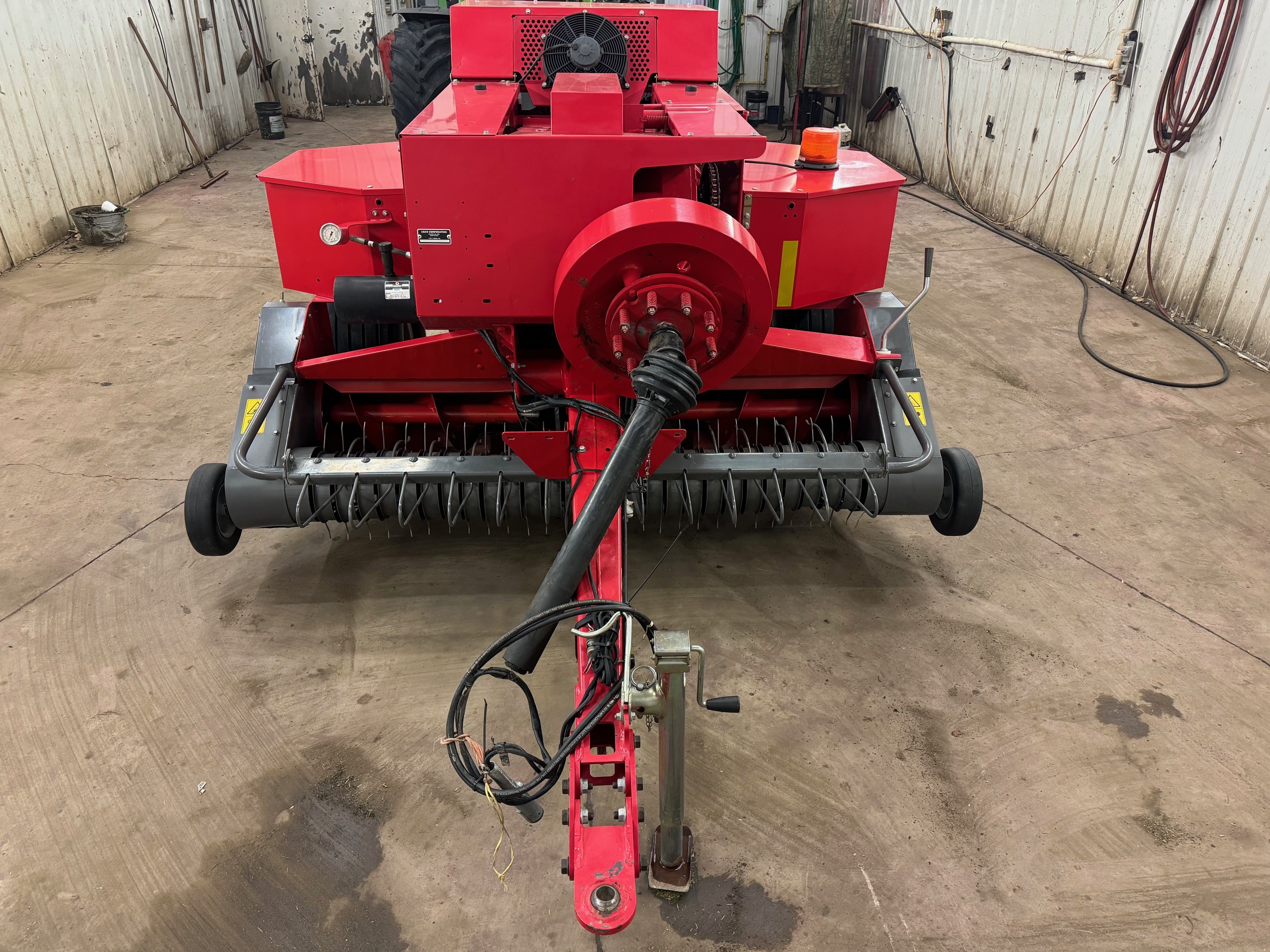 2015 Massey Ferguson 1840 Baler/Square