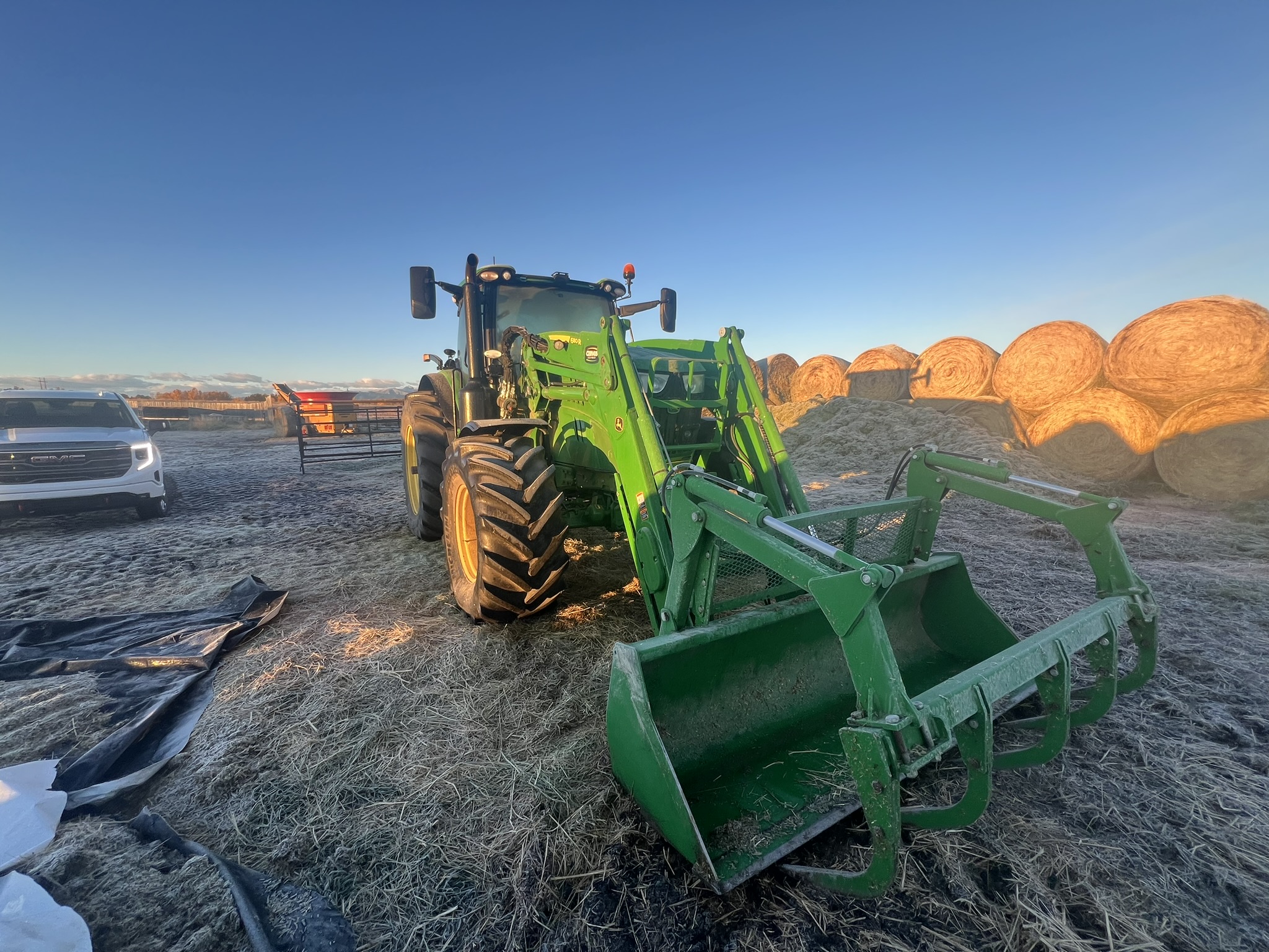 2021 John Deere 6195R Tractor