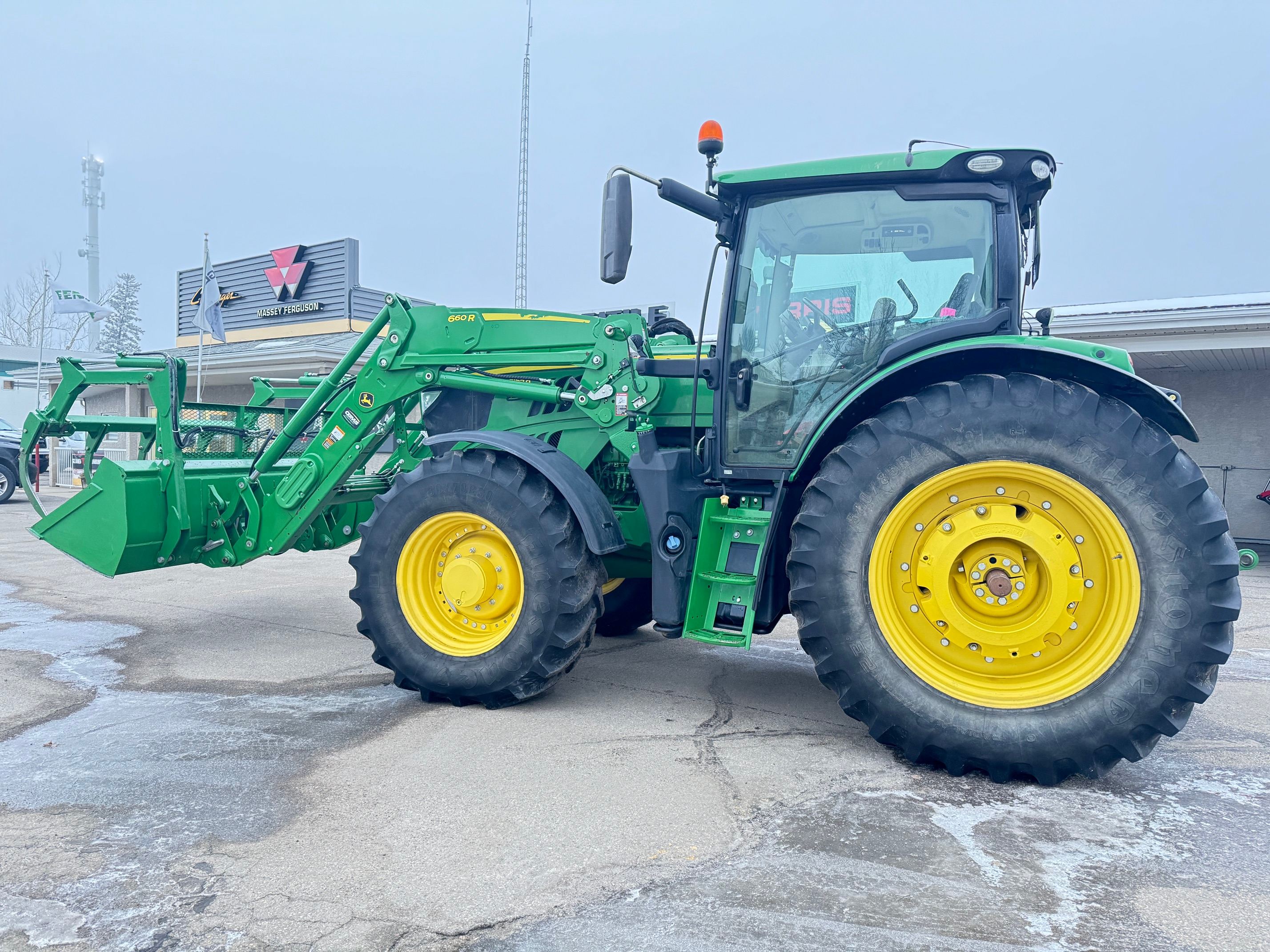 2019 John Deere 6155R Tractor