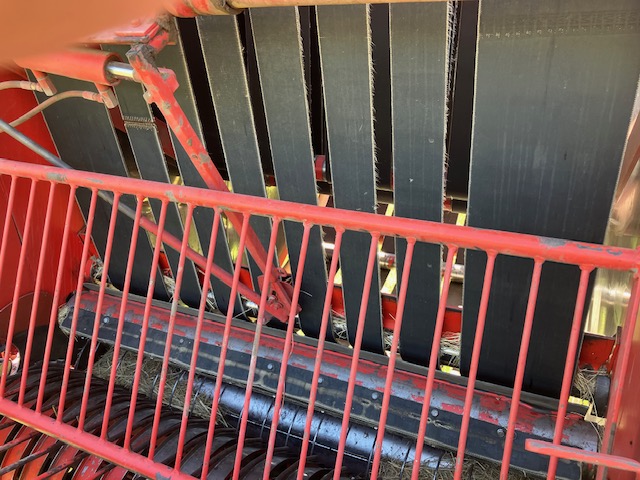 1986 Massey Ferguson 1560 Baler/Round