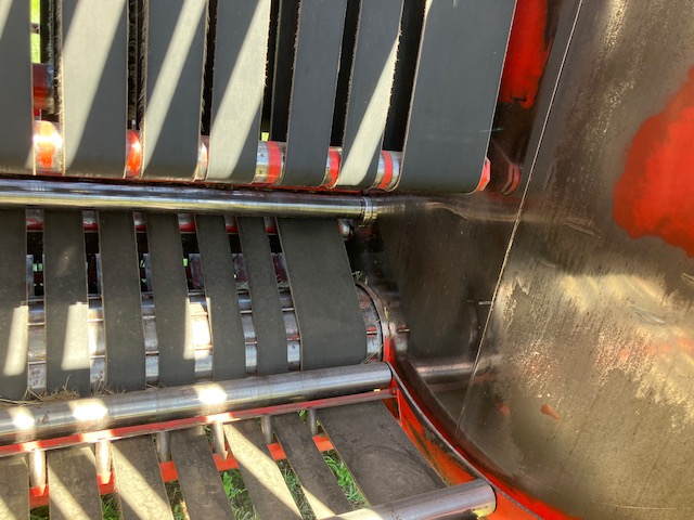 1986 Massey Ferguson 1560 Baler/Round