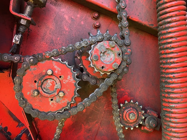 1986 Massey Ferguson 1560 Baler/Round