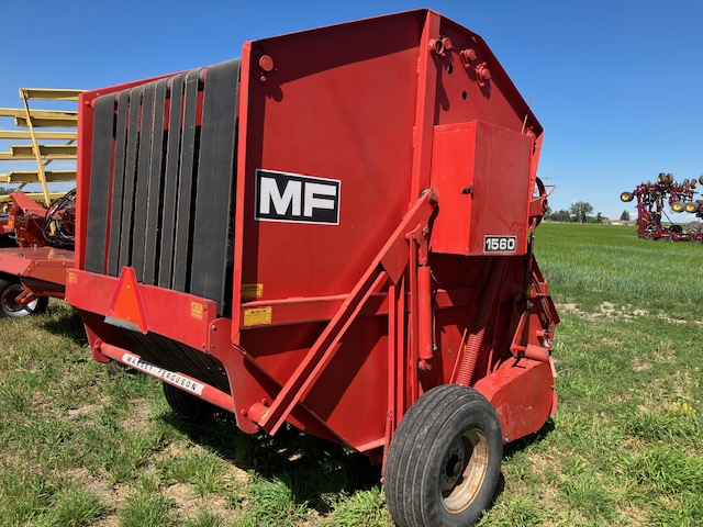 1986 Massey Ferguson 1560 Baler/Round