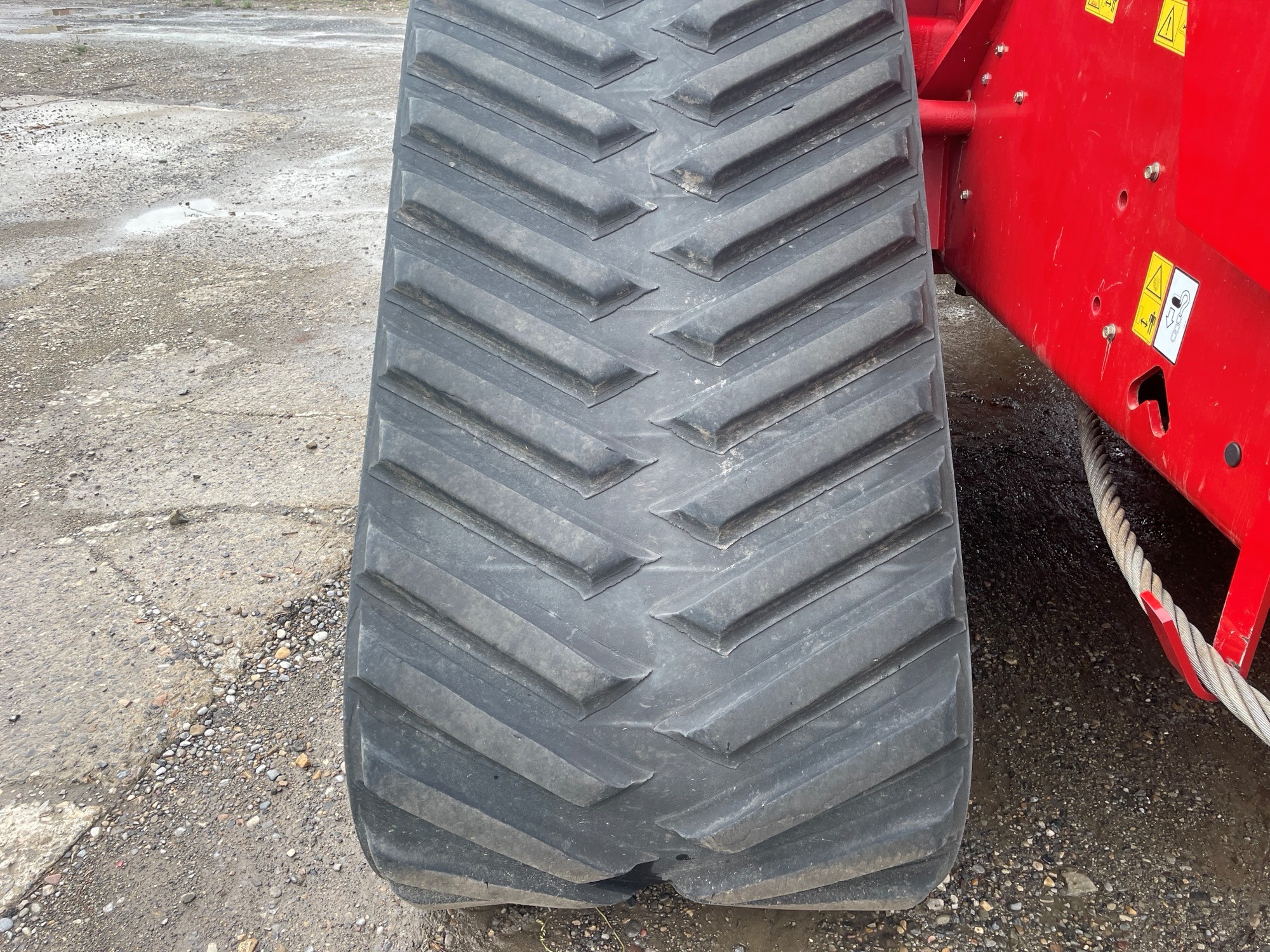2021 Versatile DT610 Tractor Rubber Track