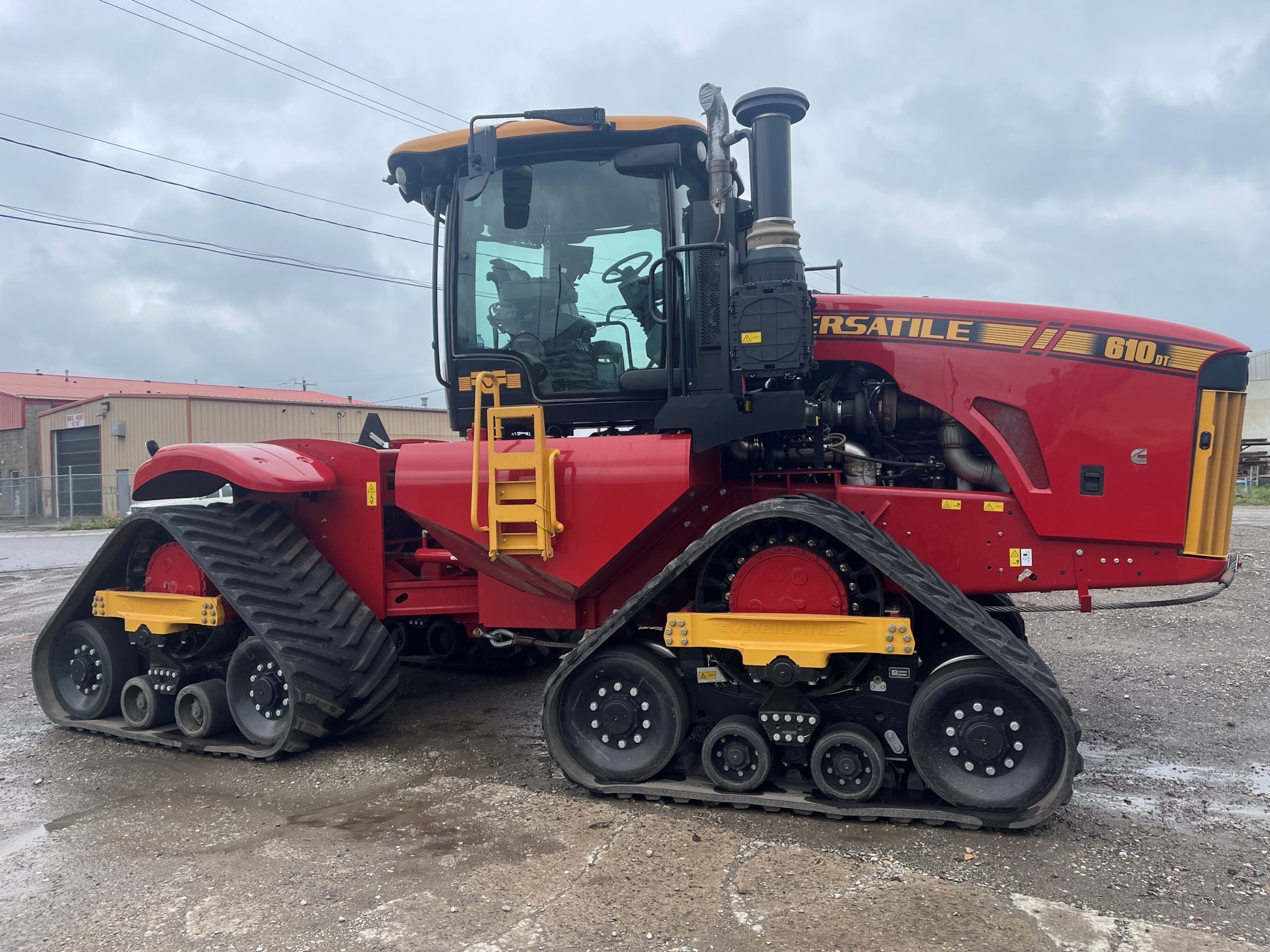 2021 Versatile DT610 Tractor Rubber Track