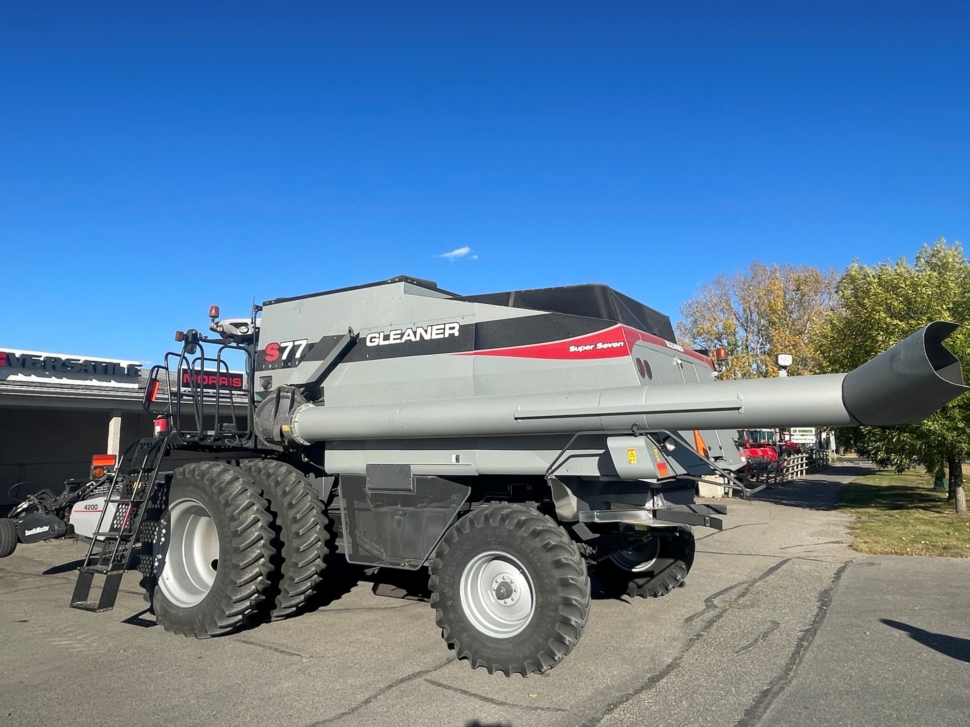 2012 Gleaner S77 Combine