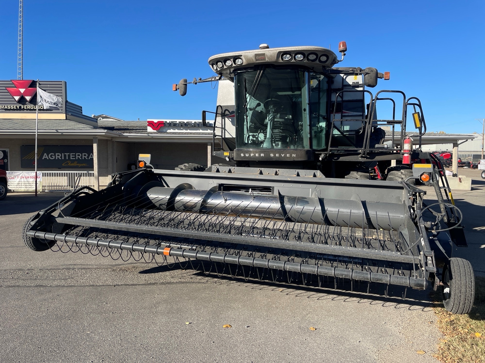 2012 Gleaner S77 Combine
