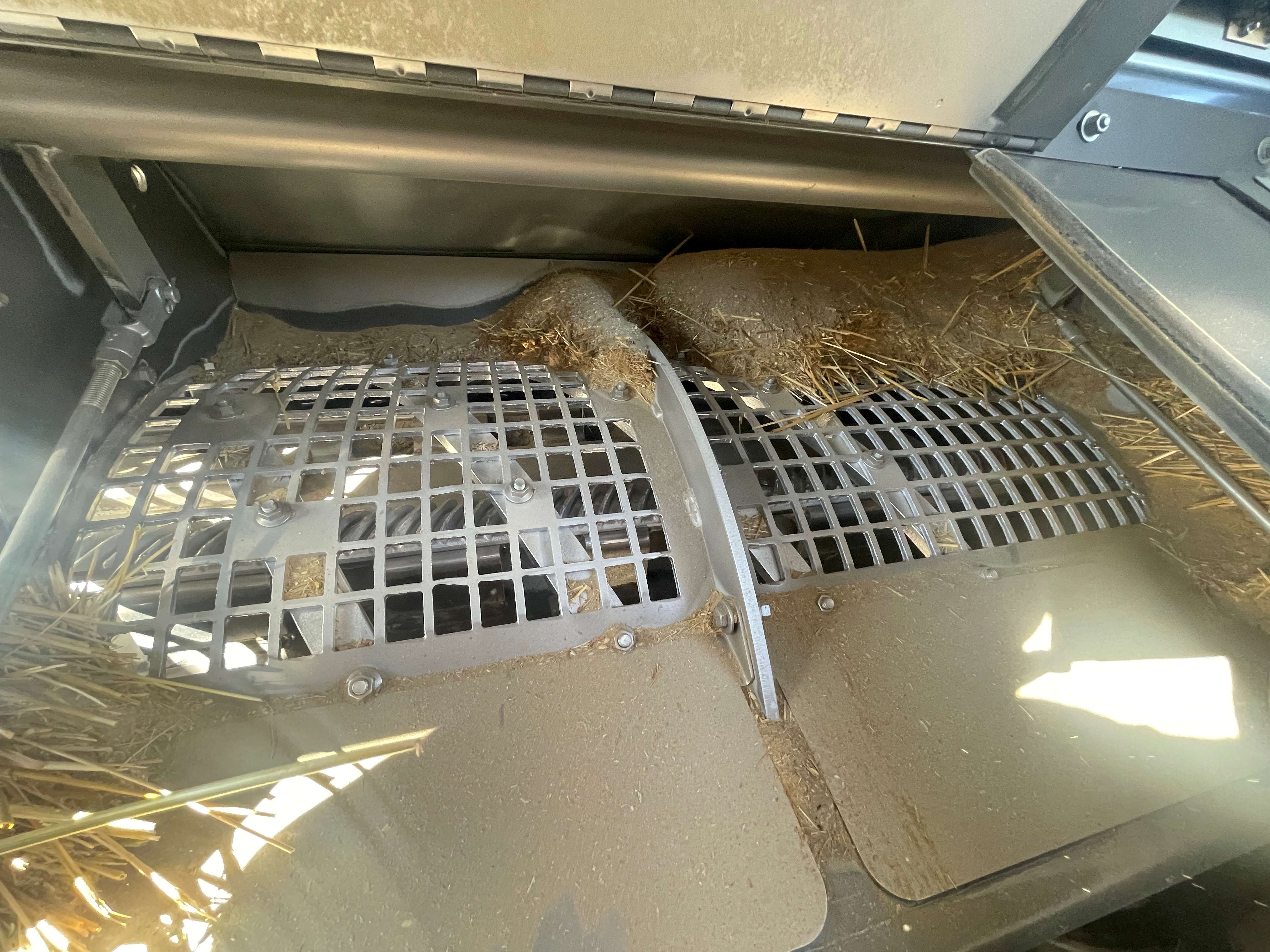 2012 Gleaner S77 Combine