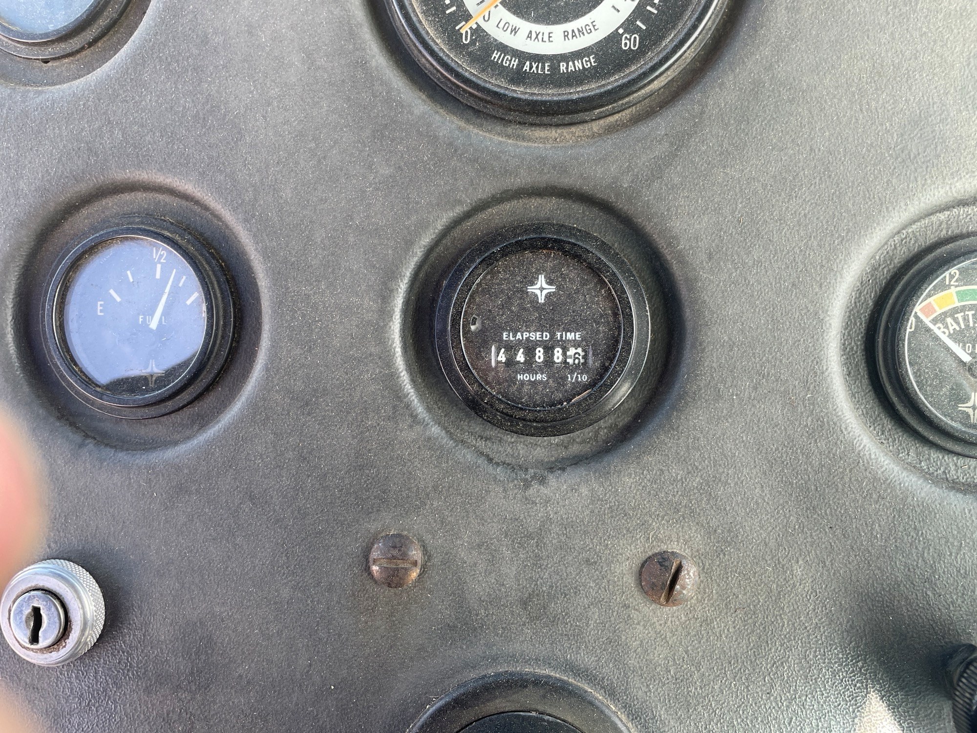 New Holland 1069 Bale Stacker