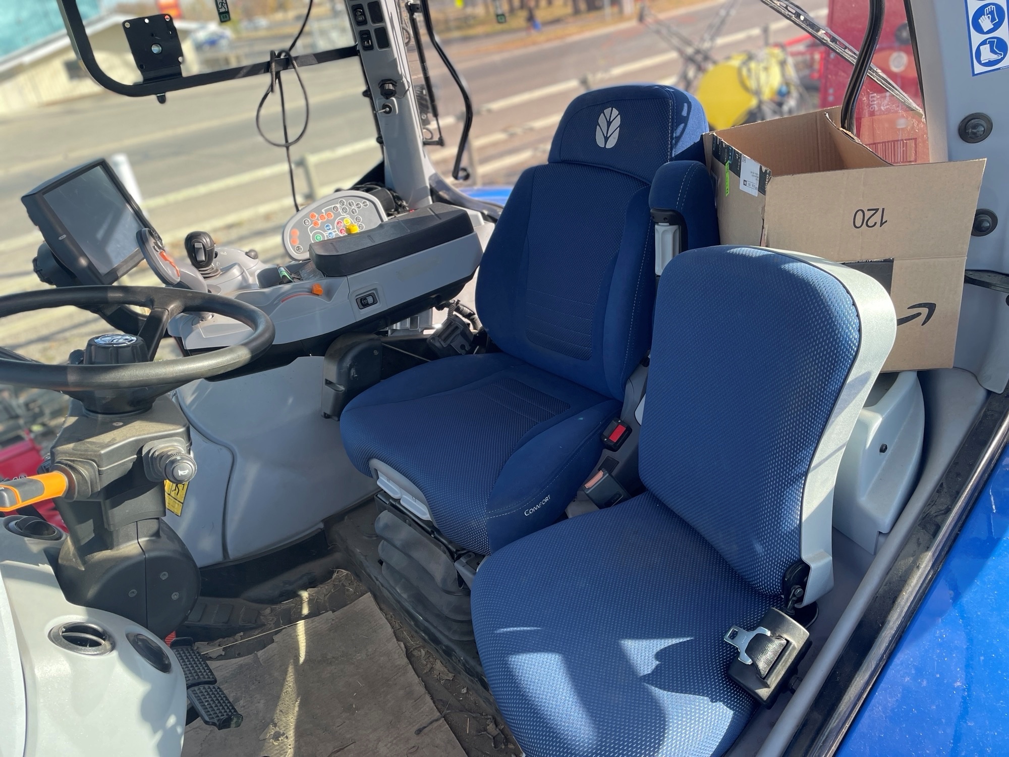 2023 New Holland T7.210 Tractor