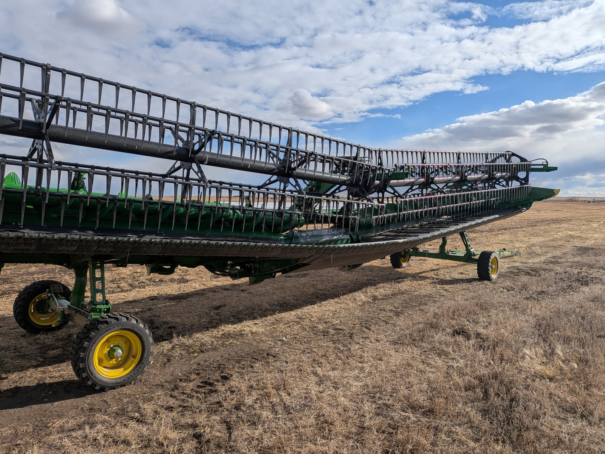 2023 John Deere HD40R Header Combine