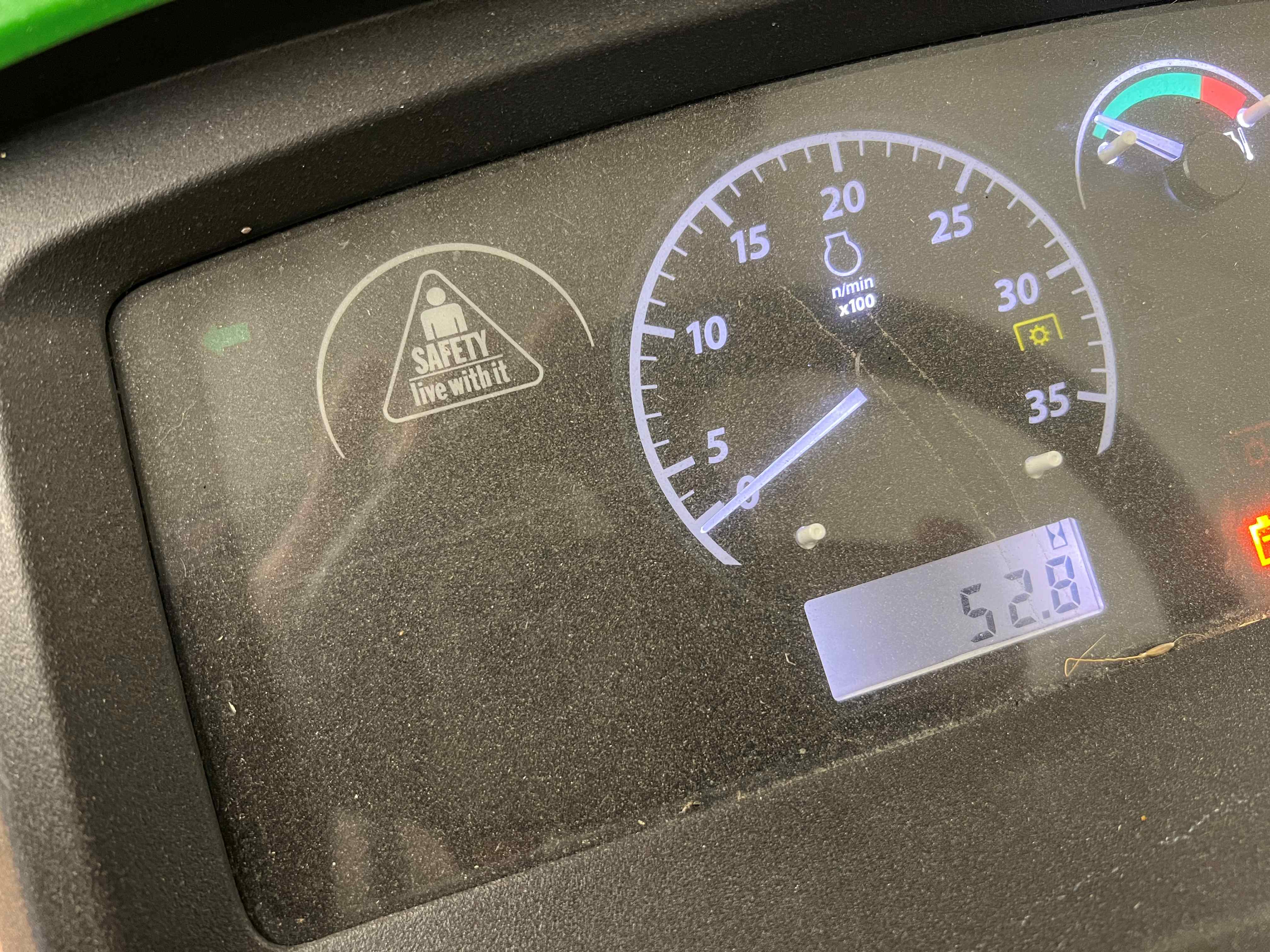 2022 John Deere 1025R Tractor Compact