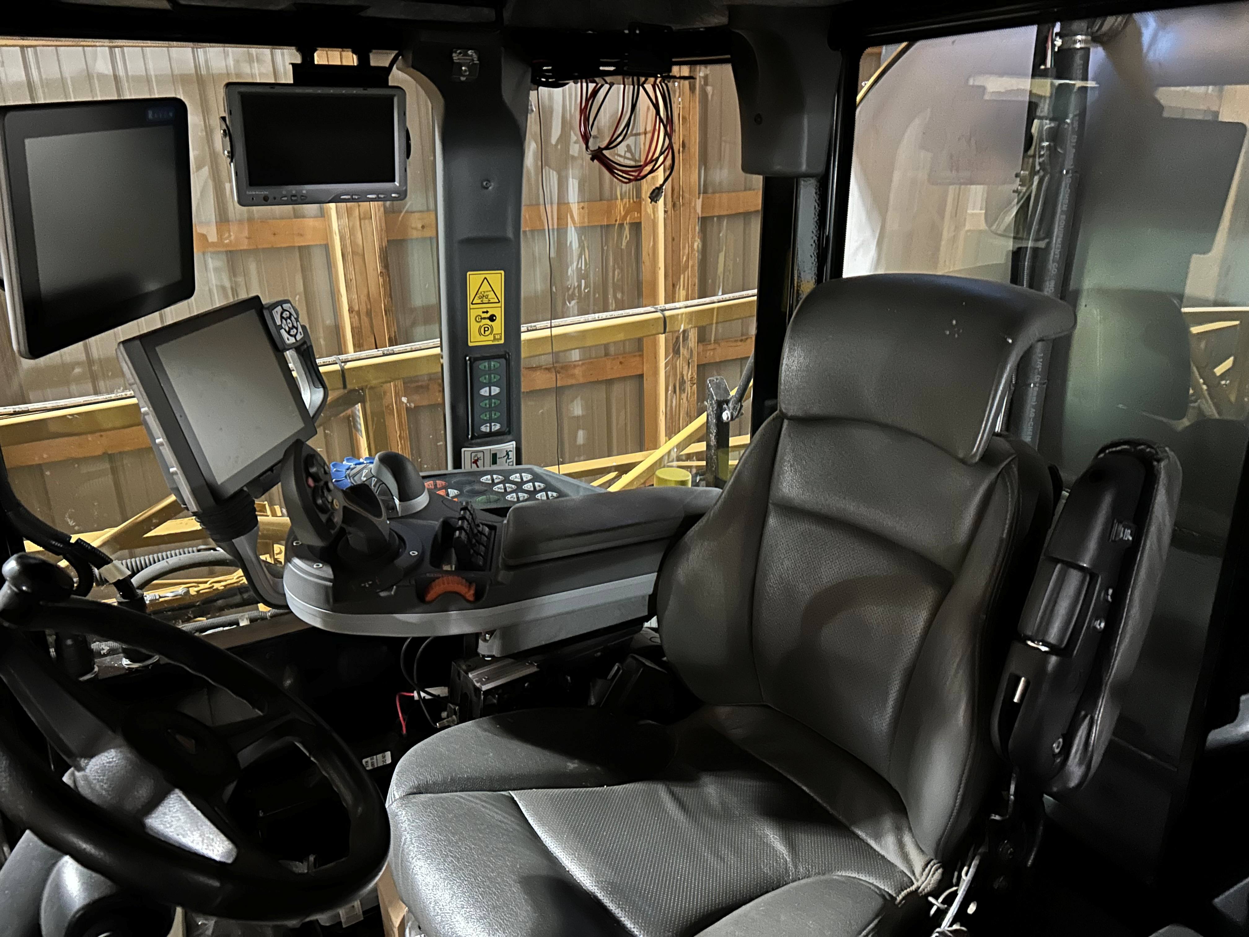 2019 RoGator 1300C Sprayer/High Clearance