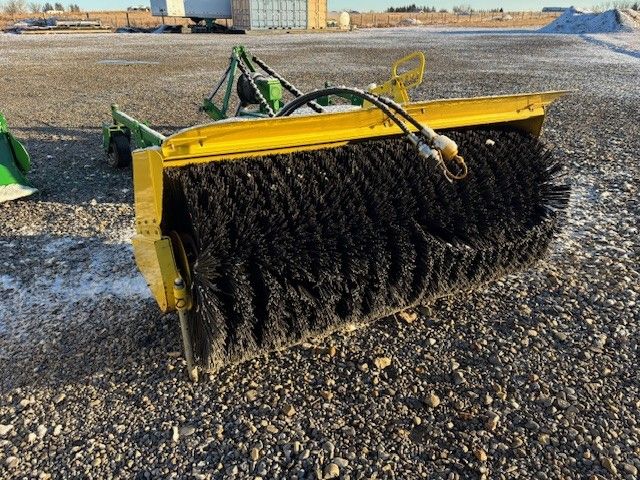 2014 John Deere 3033R Tractor Compact