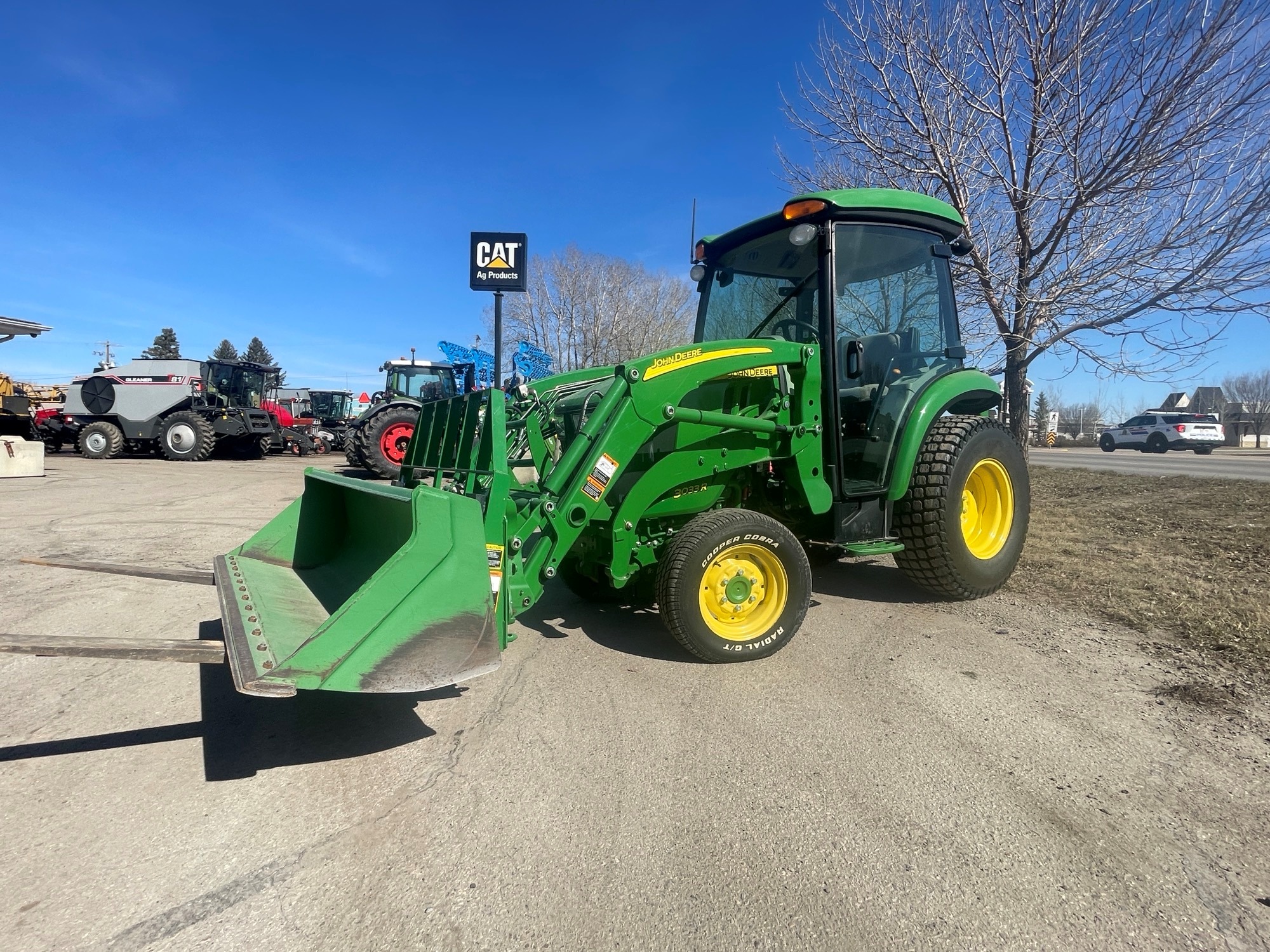 2014 John Deere 3033R Tractor Compact