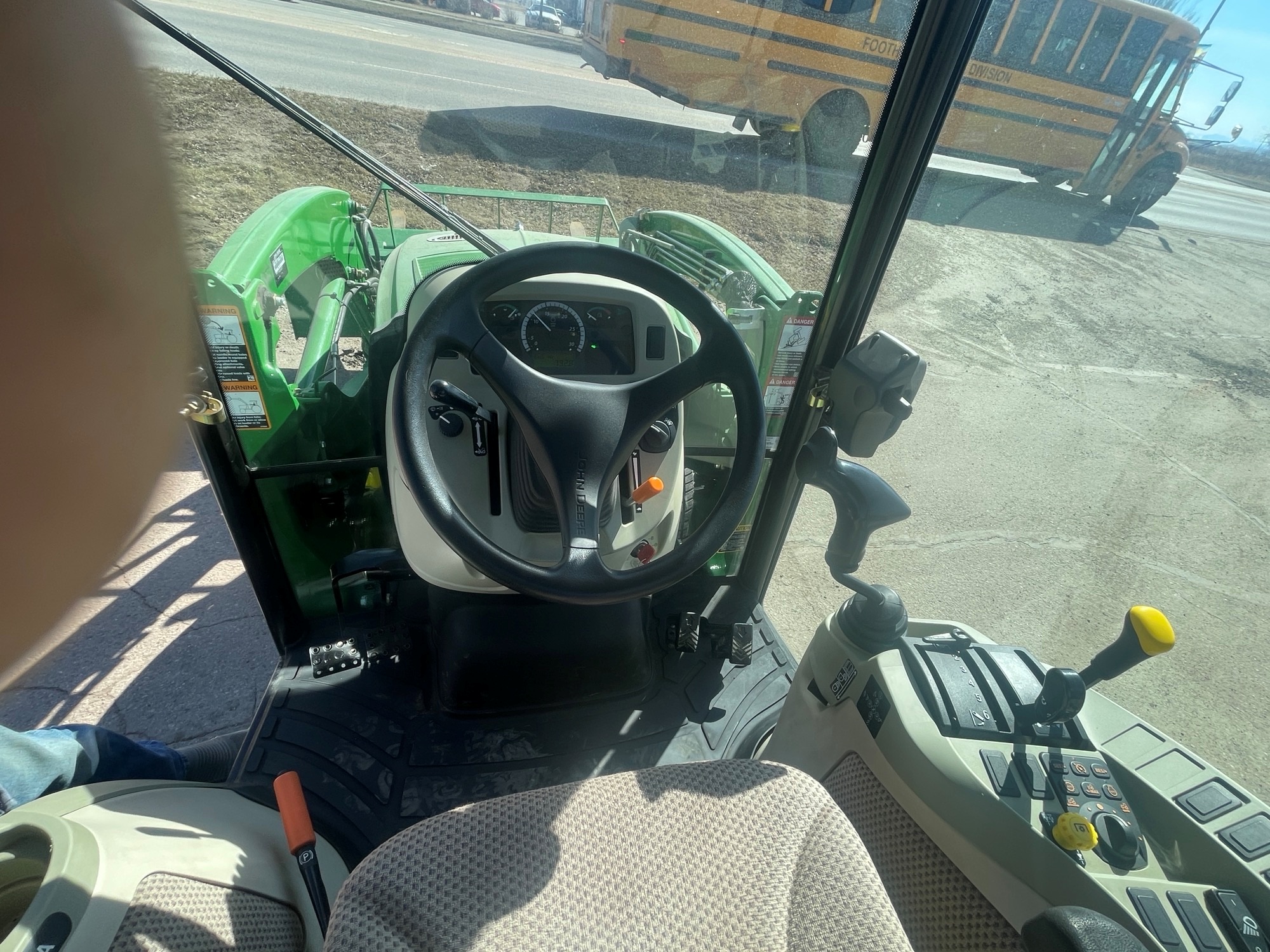 2014 John Deere 3033R Tractor Compact
