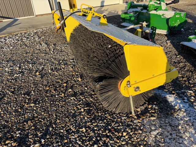 2014 John Deere 3033R Tractor Compact