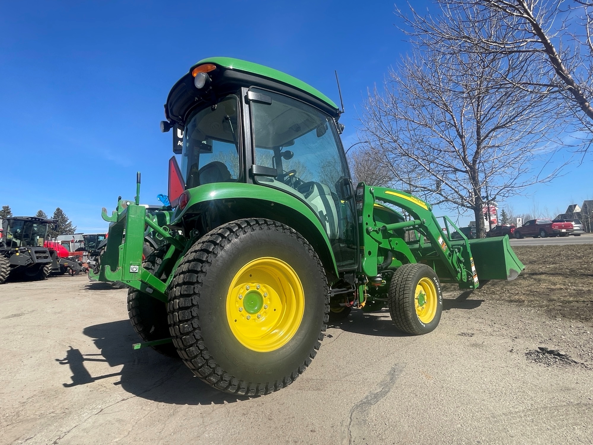 2014 John Deere 3033R Tractor Compact