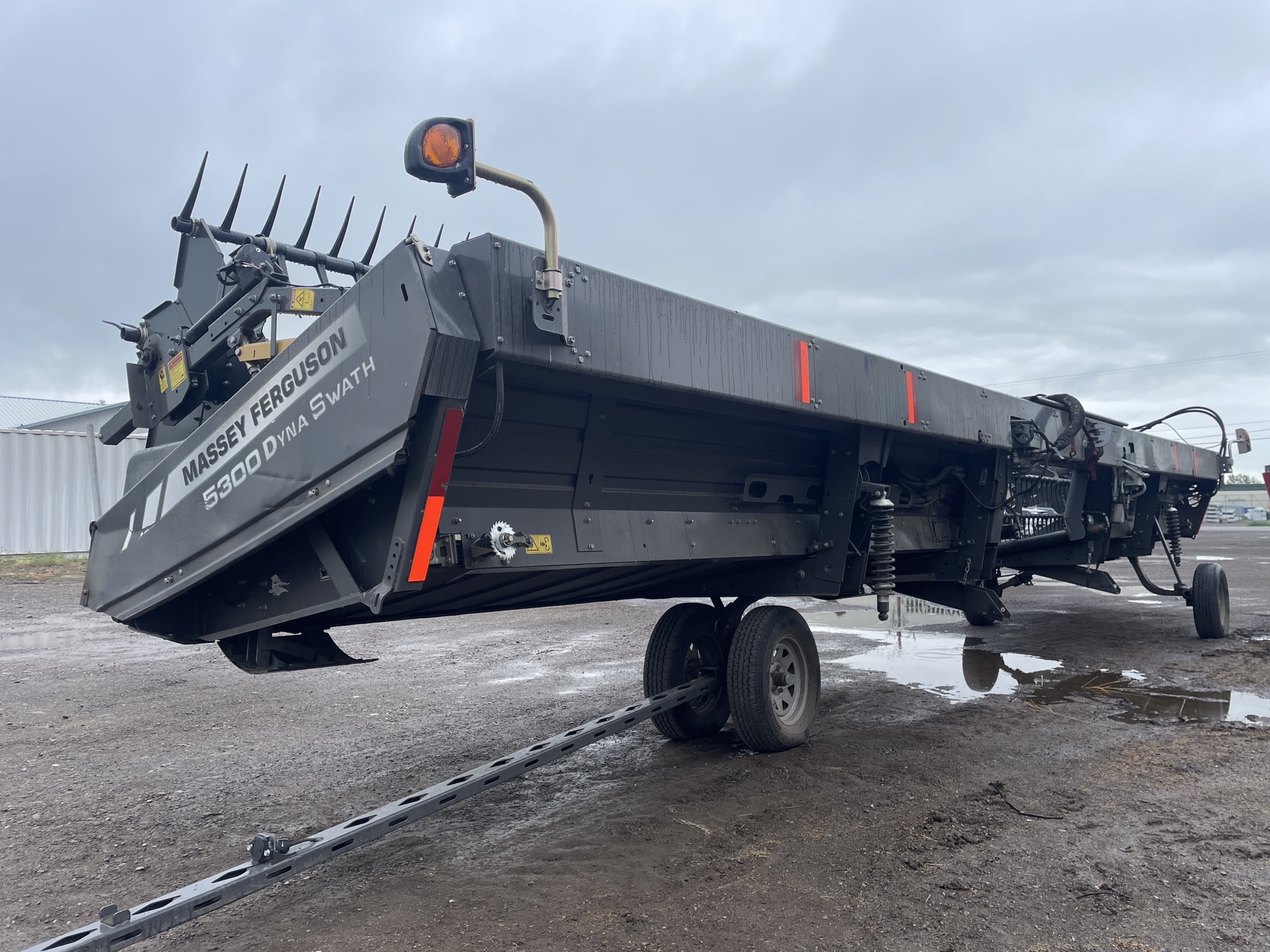 2016 Massey Ferguson 5300 Header Draper