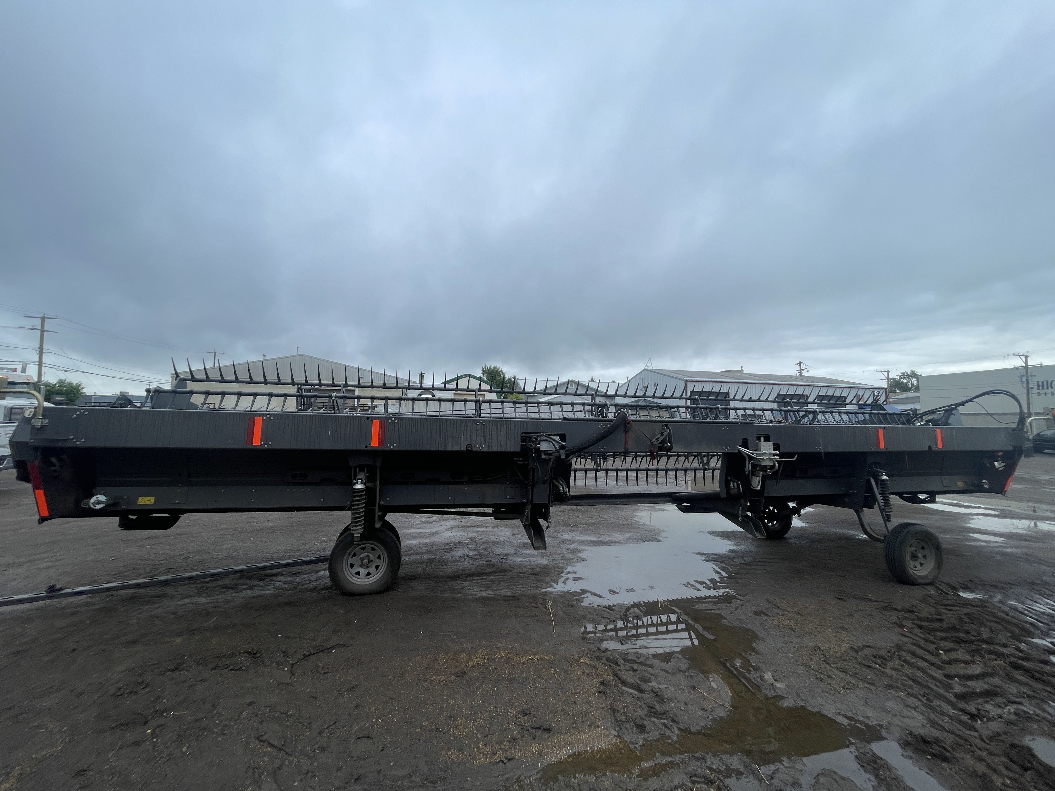 2016 Massey Ferguson 5300 Header Draper