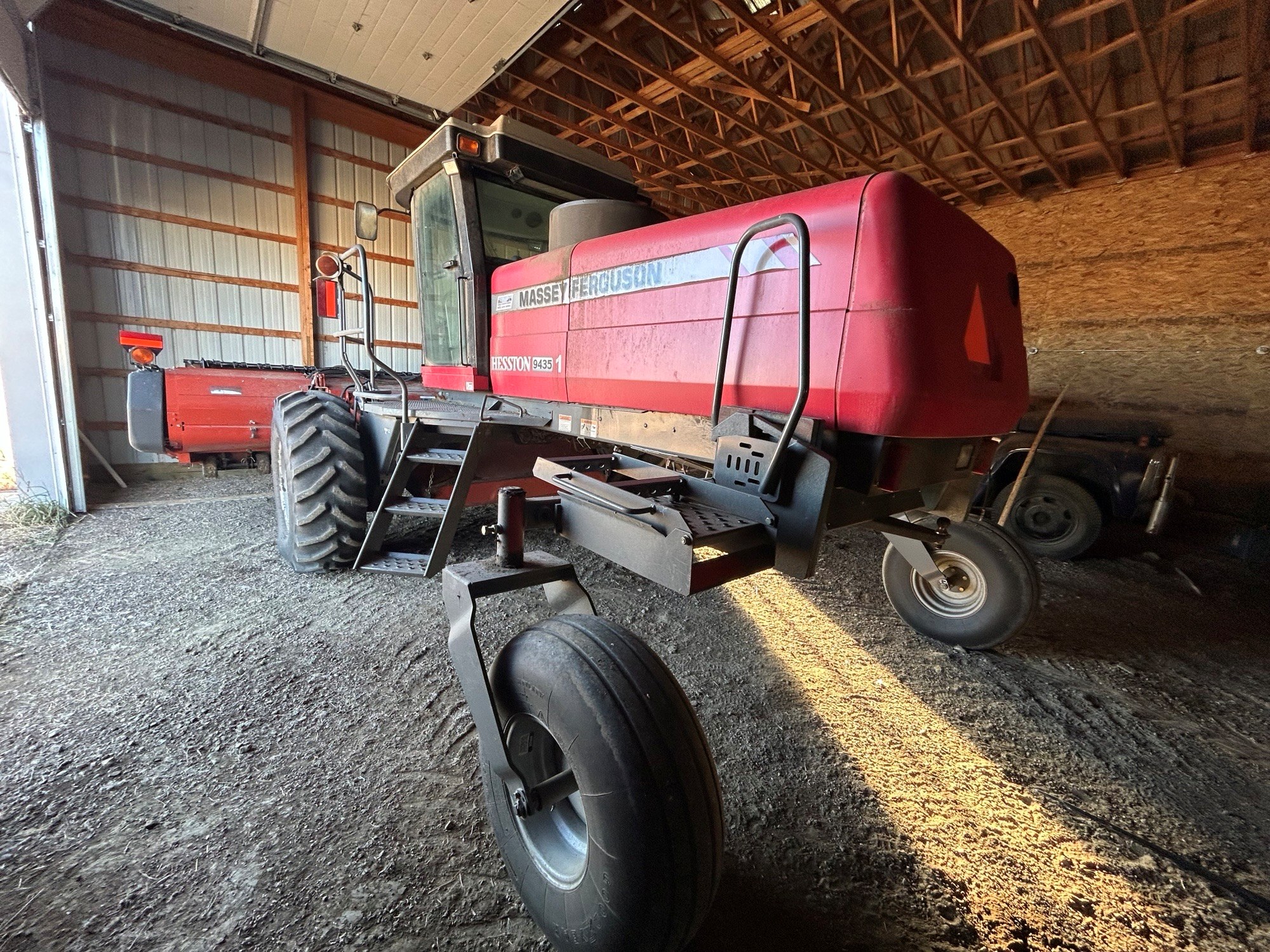 2011 Massey Ferguson 9435 Swather