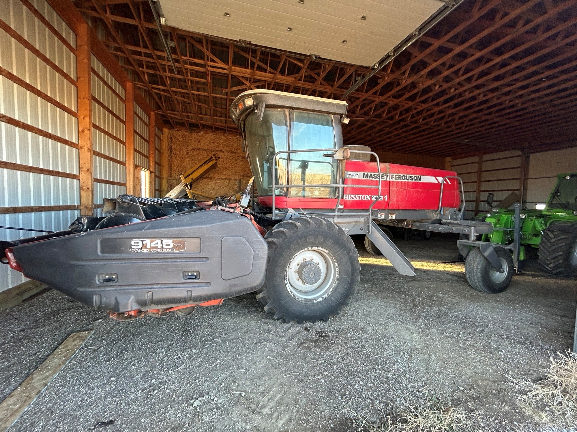 2011 Massey Ferguson 9435 Swather