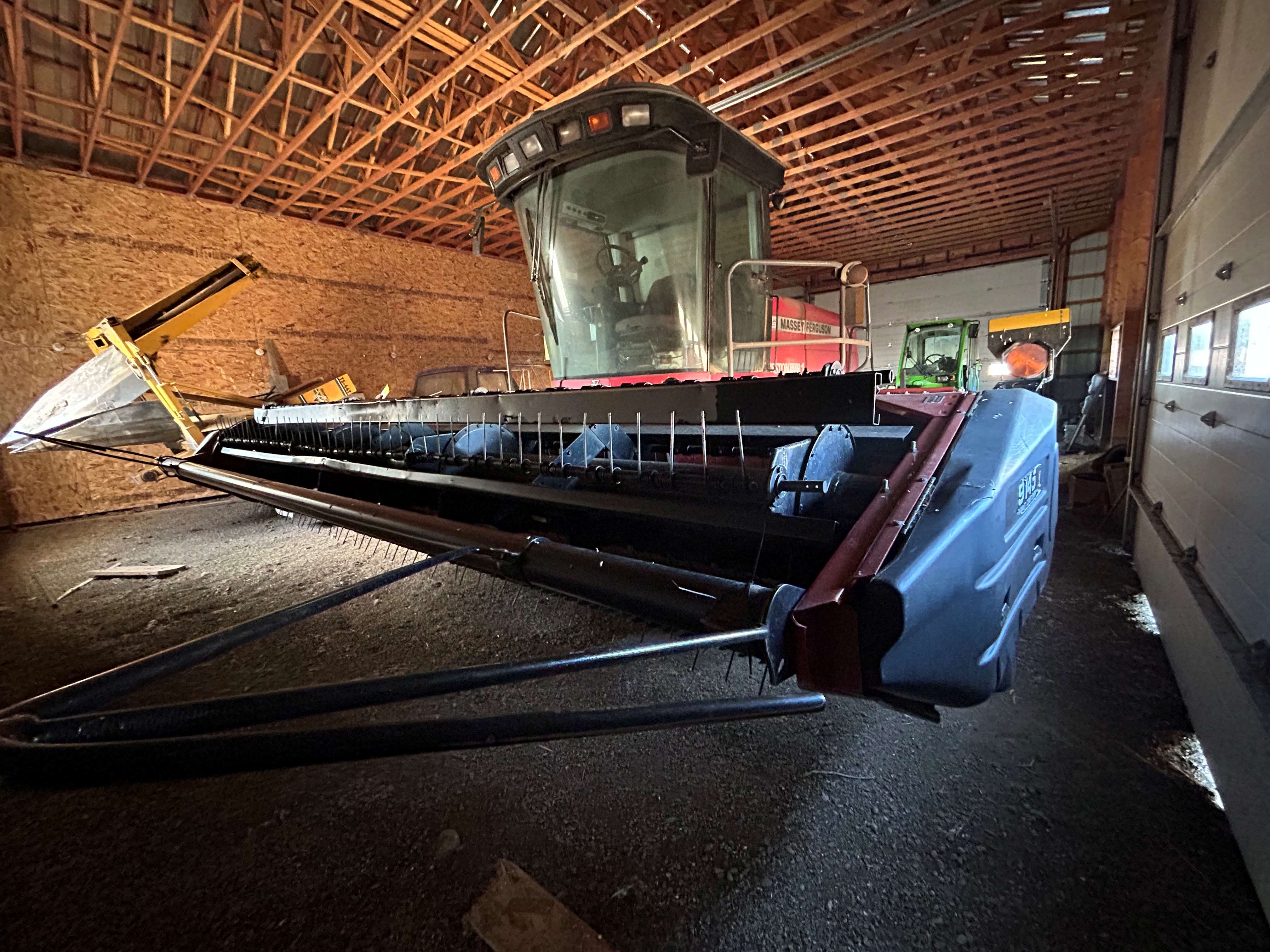 2011 Massey Ferguson 9435 Swather