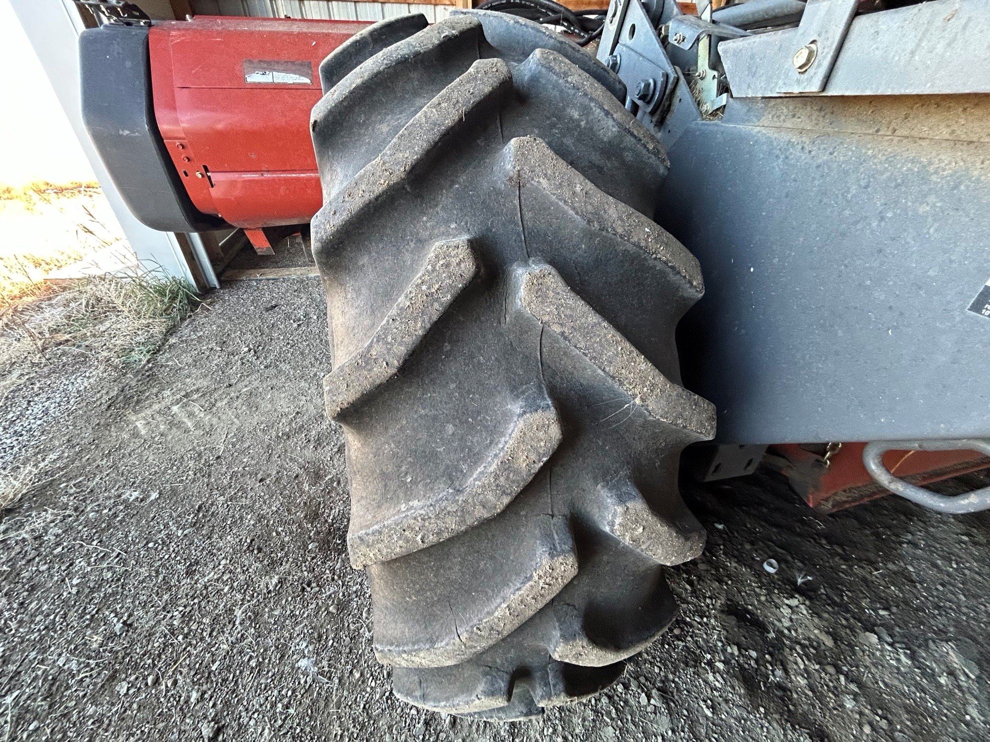 2011 Massey Ferguson 9435 Swather