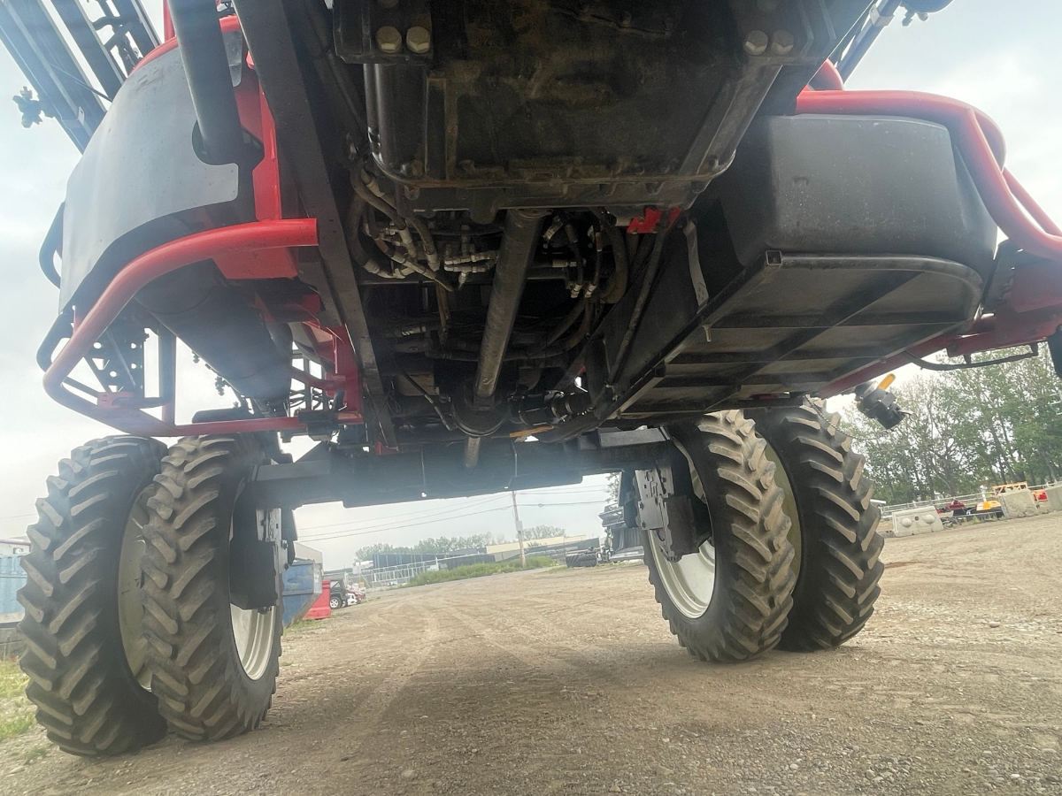 2011 Apache AS1220 Sprayer/High Clearance