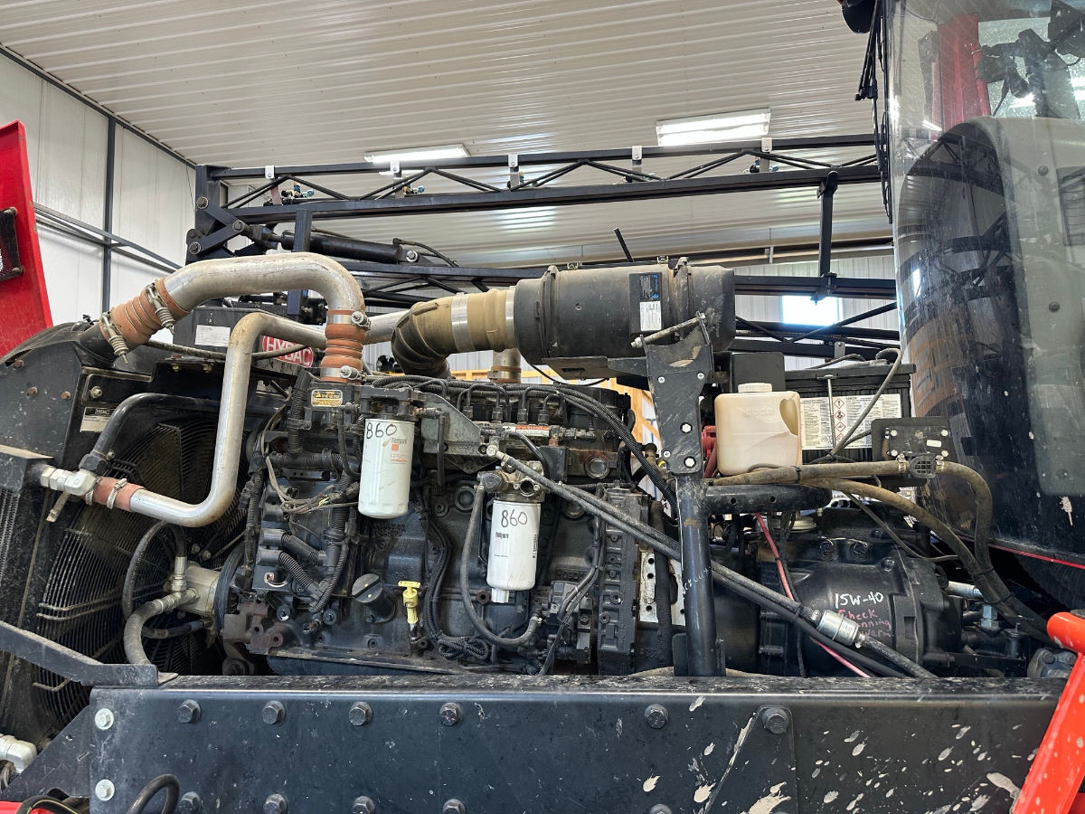 2011 Apache AS1220 Sprayer/High Clearance