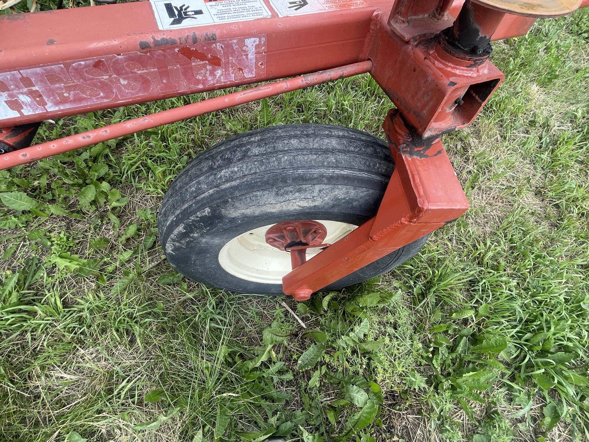 2000 Massey Ferguson 3983 Rake/V
