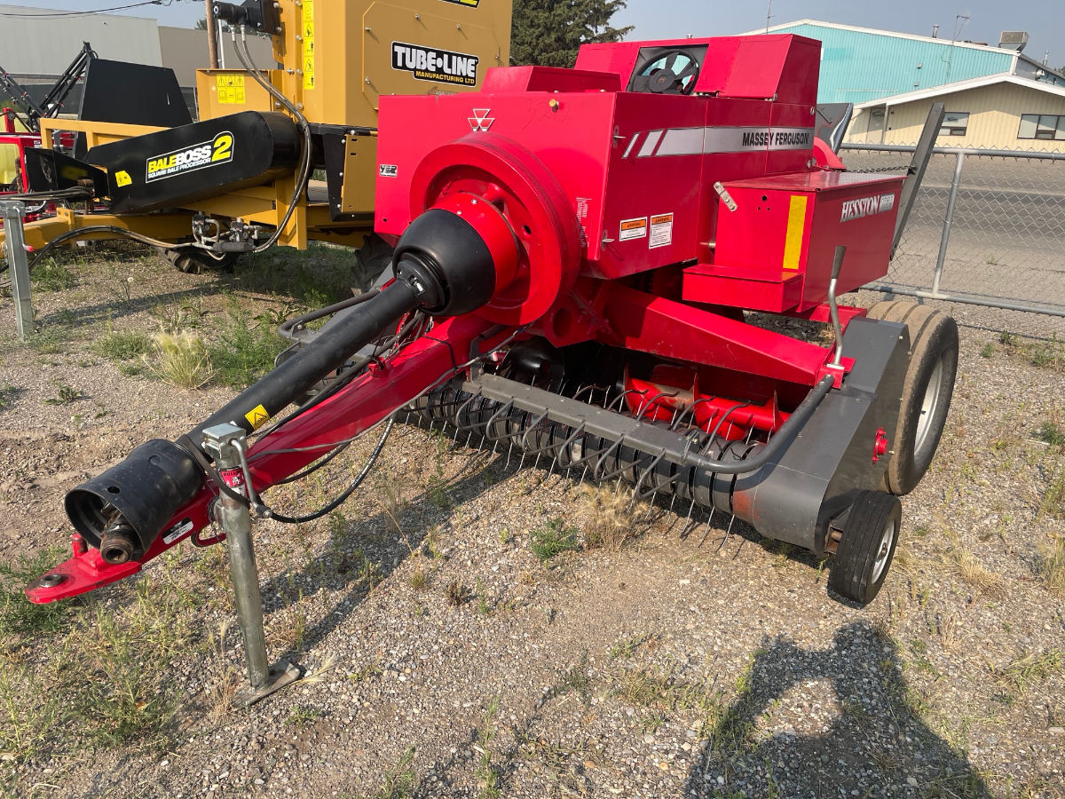 2010 Massey Ferguson 1839 Baler/Square