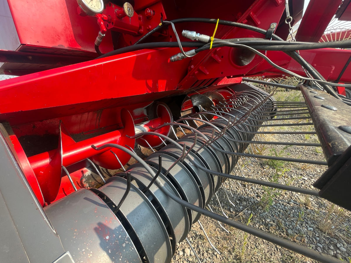 2010 Massey Ferguson 1839 Baler/Square