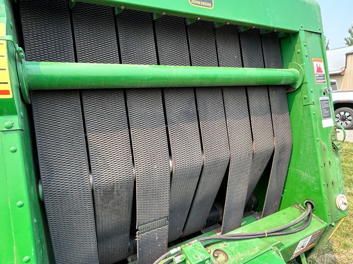 2000 John Deere 557 Baler/Round